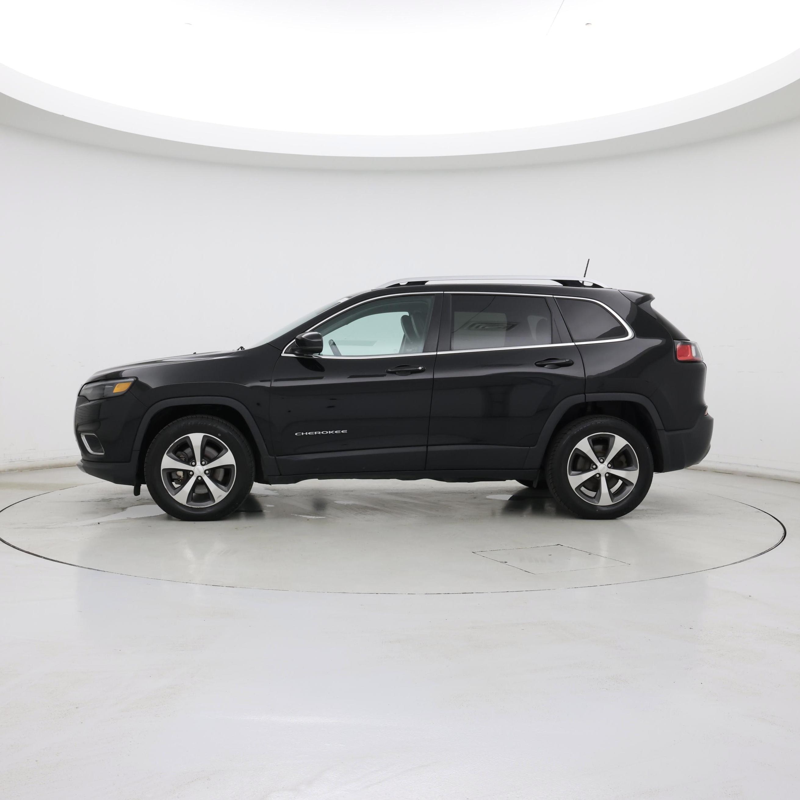 Thumbnail: 2019 Jeep Cherokee - 3