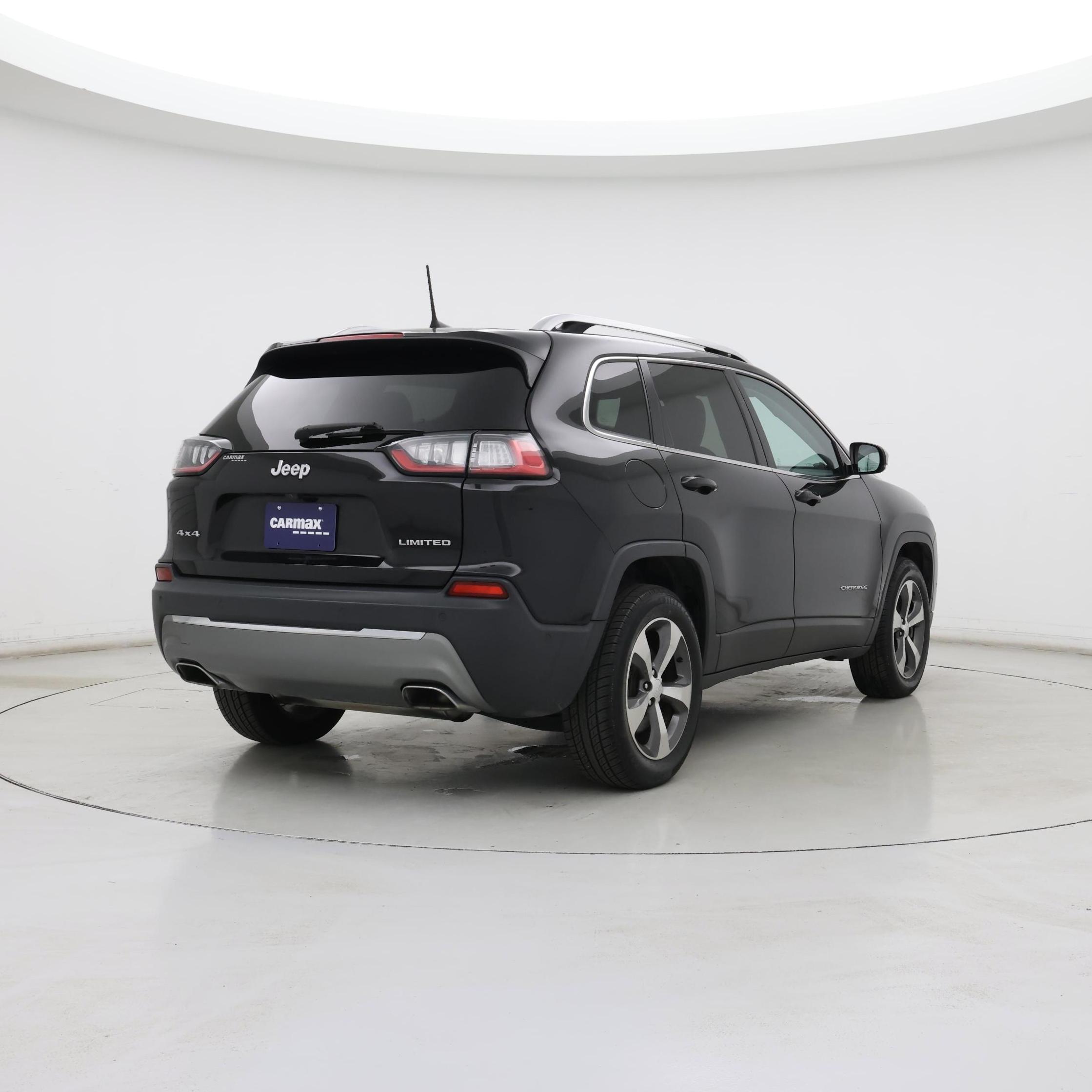 Thumbnail: 2019 Jeep Cherokee - 8