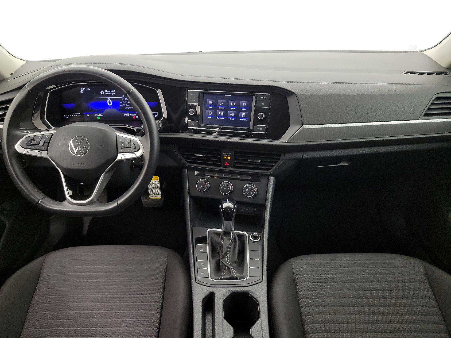 Thumbnail: 2024 Volkswagen Jetta - 9