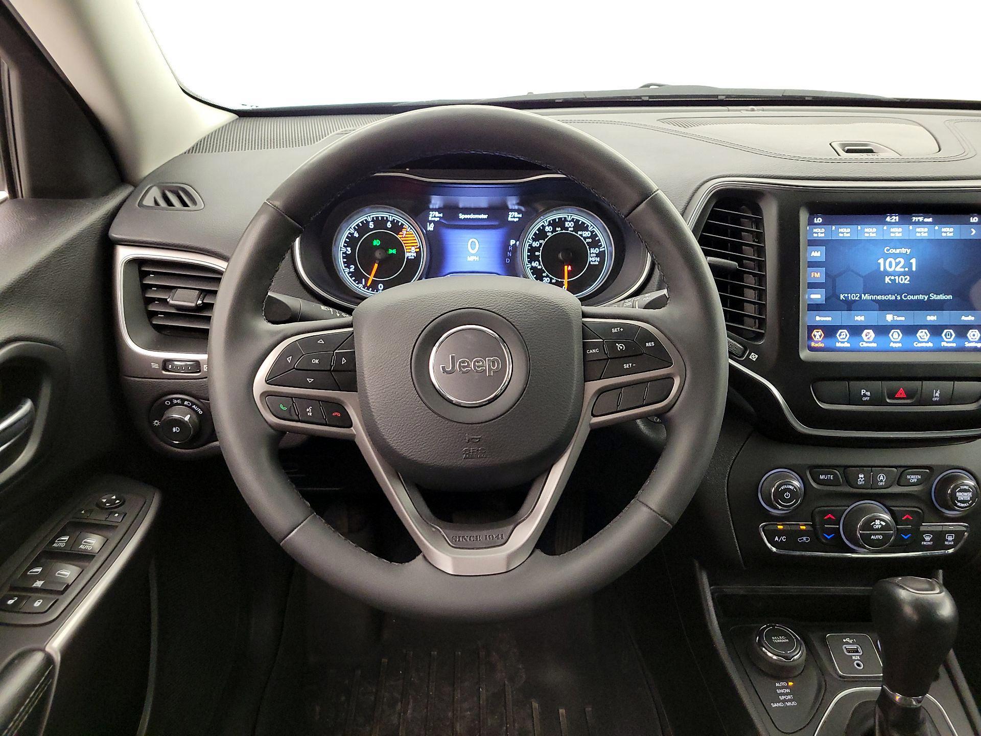 Thumbnail: 2021 Jeep Cherokee - 10