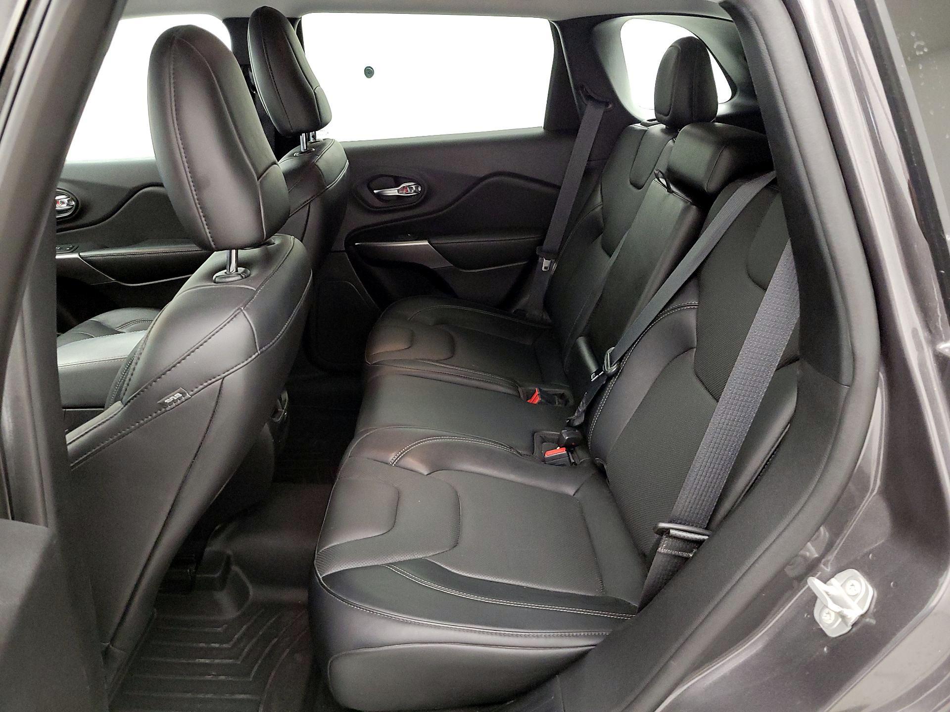 Thumbnail: 2021 Jeep Cherokee - 19