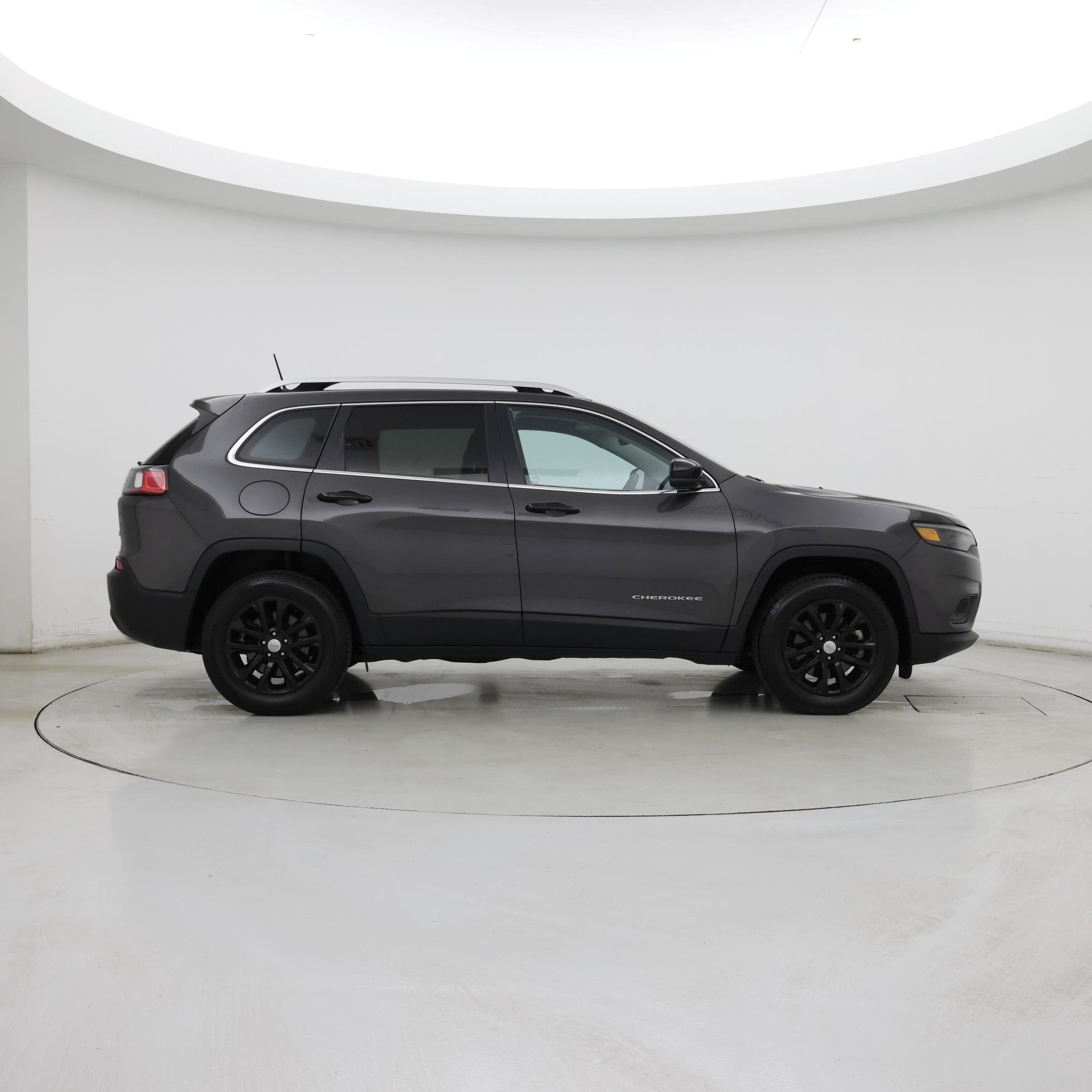 Thumbnail: 2021 Jeep Cherokee - 7