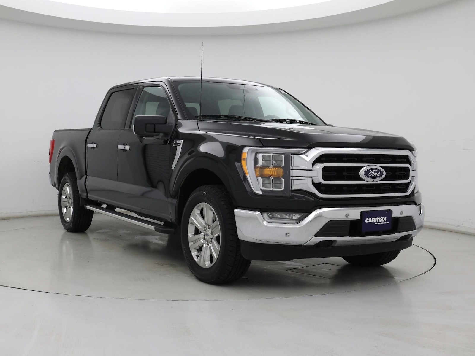 2023 Ford F-150 XLT - Photo 2