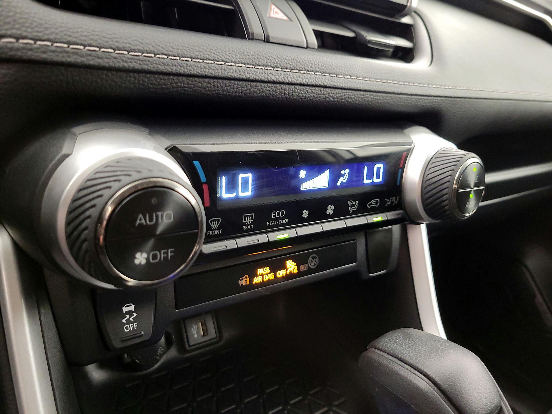 Thumbnail: 2024 Toyota RAV4 - 17