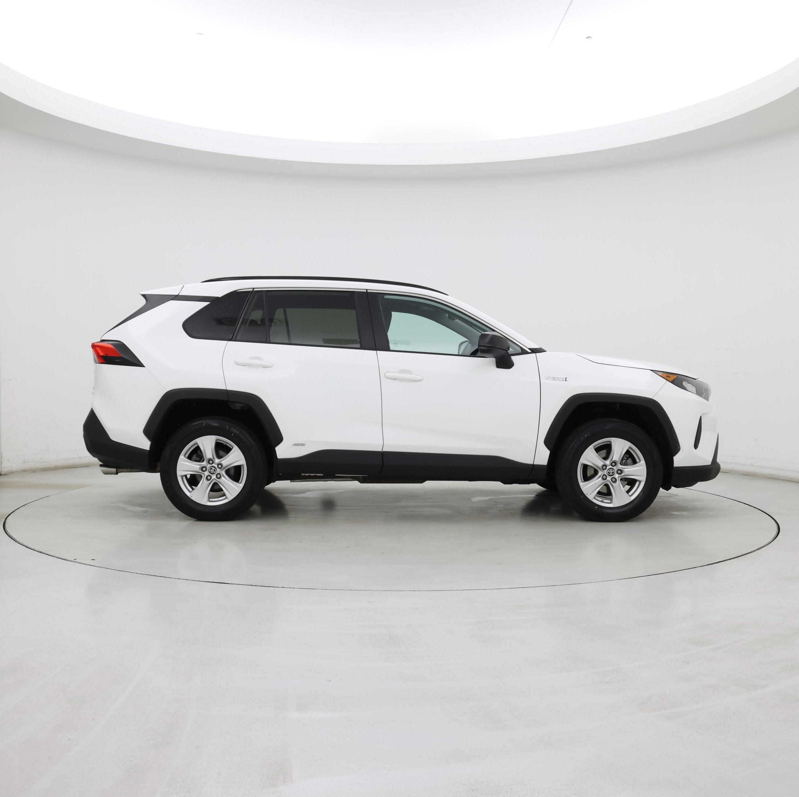 Thumbnail: 2021 Toyota RAV4 - 7