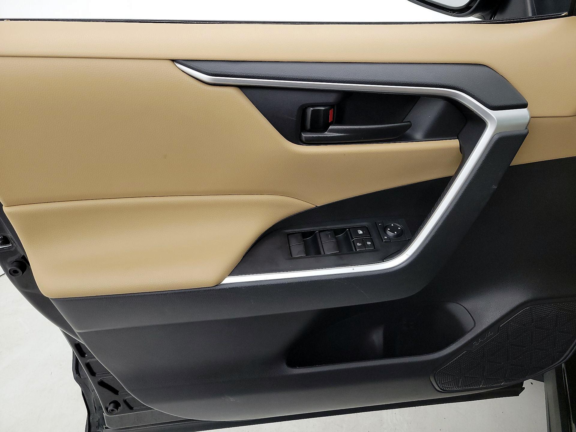 Thumbnail: 2024 Toyota RAV4 - 12