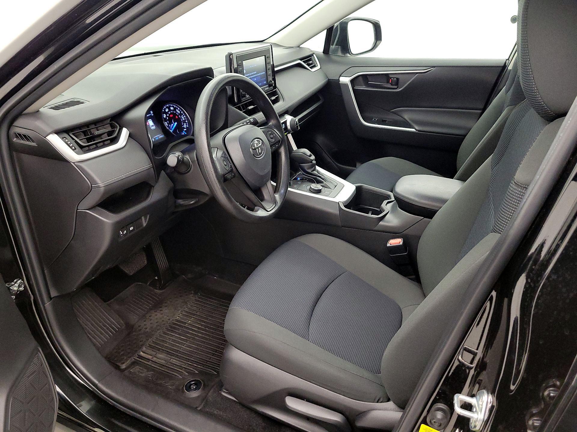 Thumbnail: 2022 Toyota RAV4 - 11