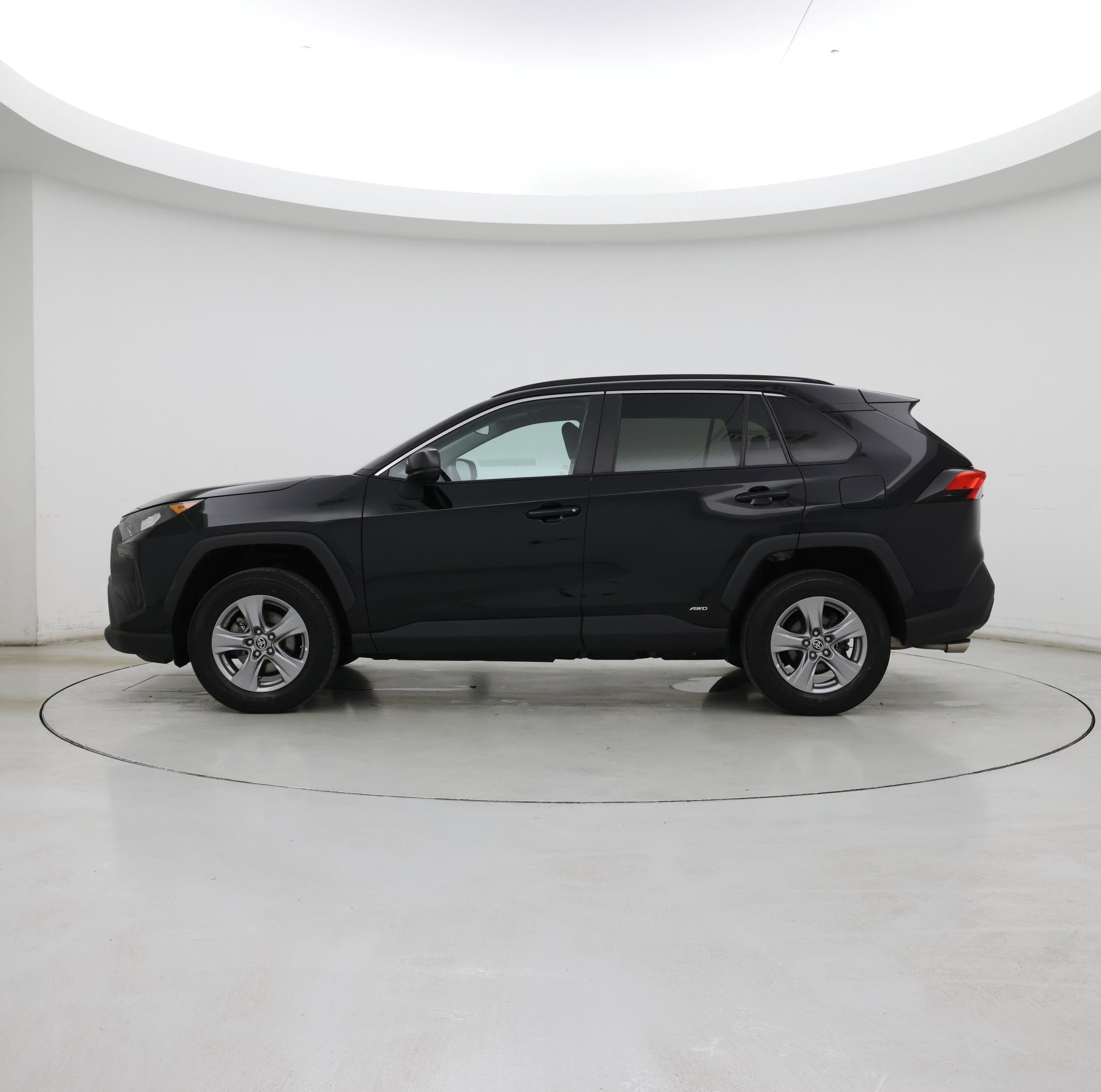 Thumbnail: 2022 Toyota RAV4 - 3