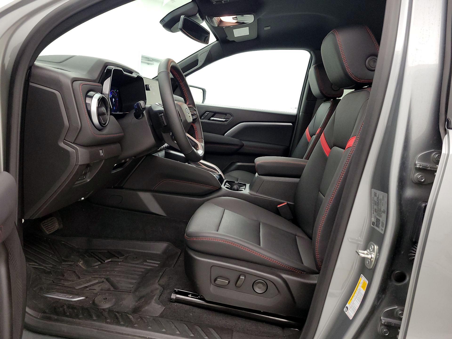 Thumbnail: 2026 Chevrolet Colorado - 11