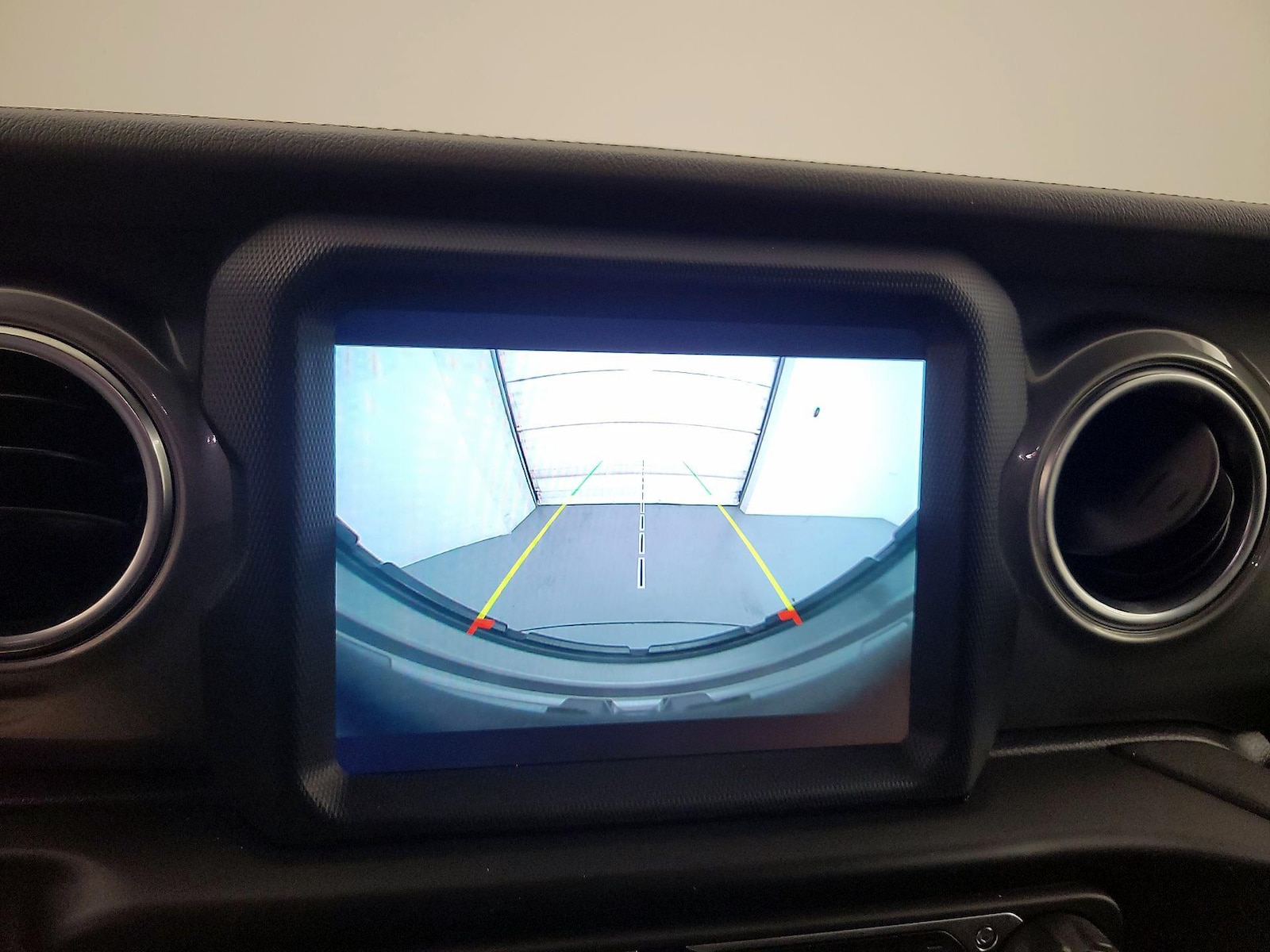 2022 Jeep Wrangler Unlimited Sahara - Photo 16