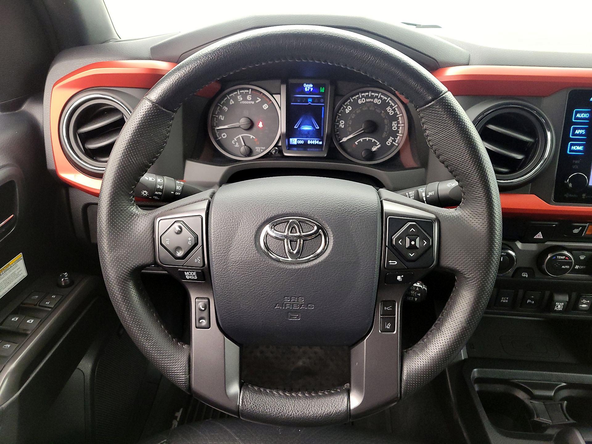 Thumbnail: 2019 Toyota Tacoma - 10