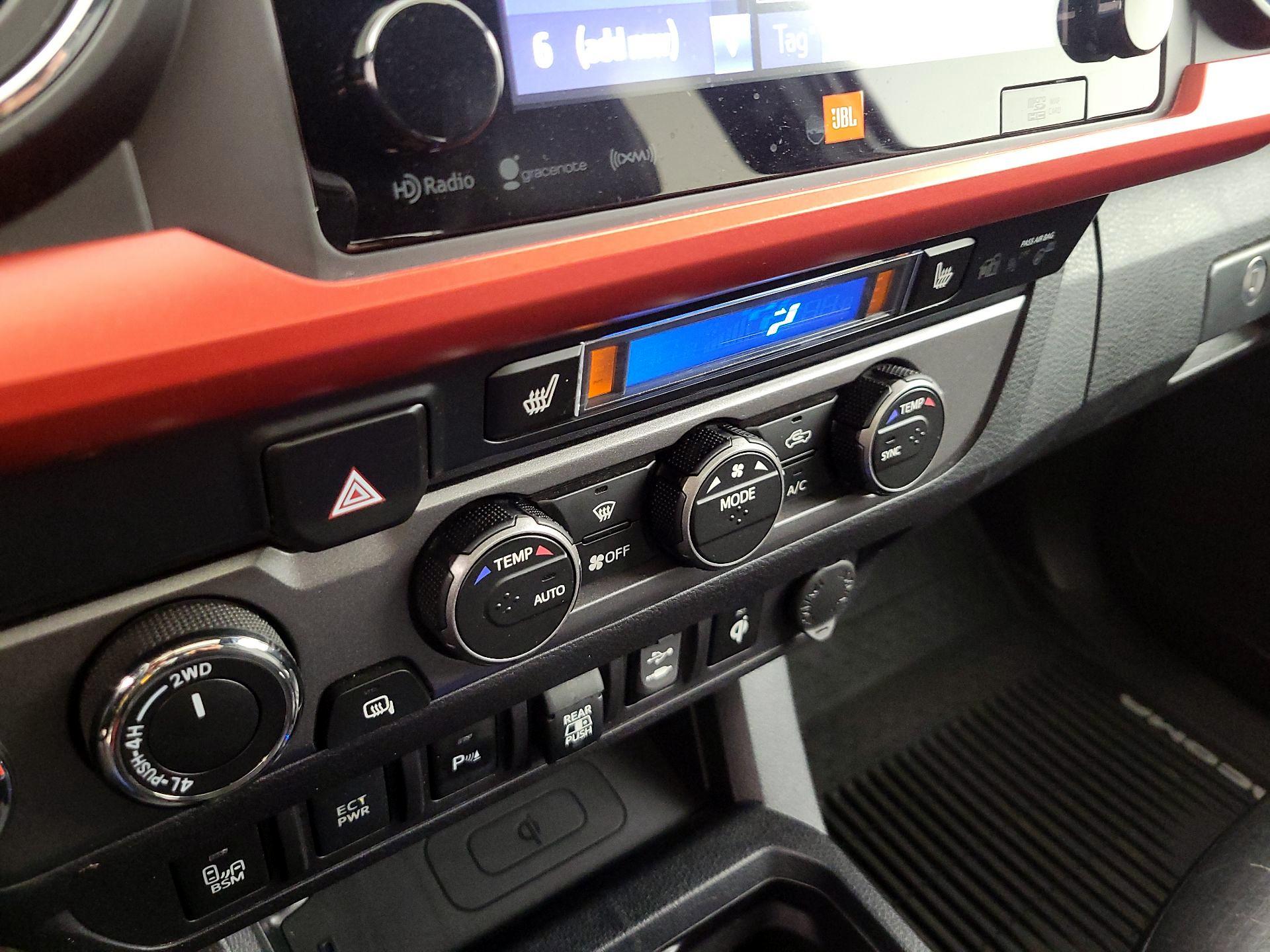 Thumbnail: 2019 Toyota Tacoma - 17