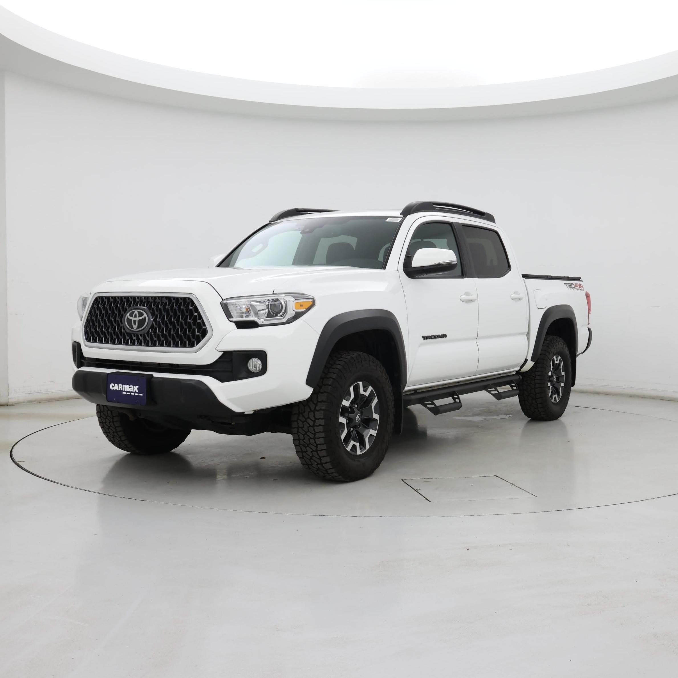 Thumbnail: 2019 Toyota Tacoma - 4