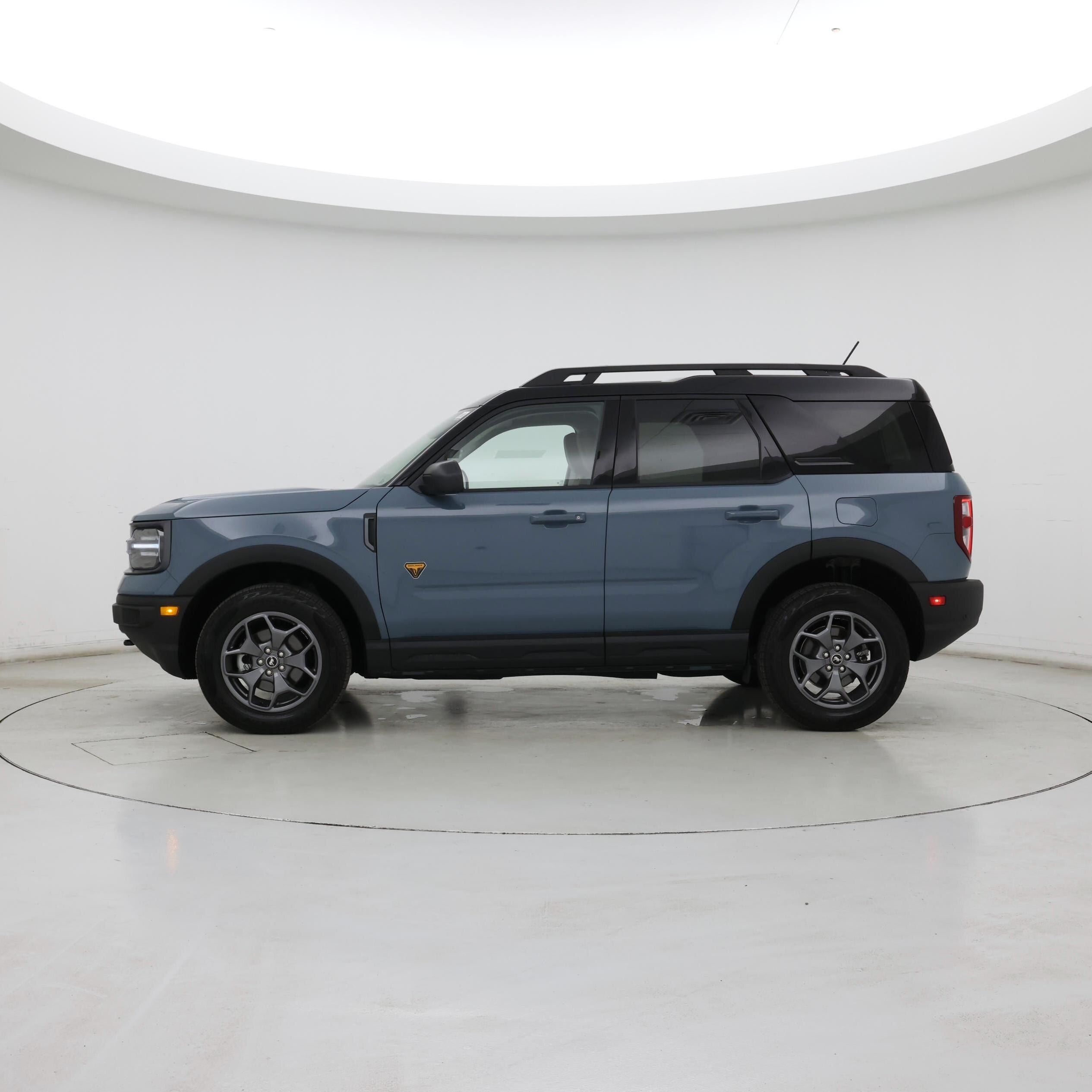 Thumbnail: 2023 Ford Bronco Sport - 3