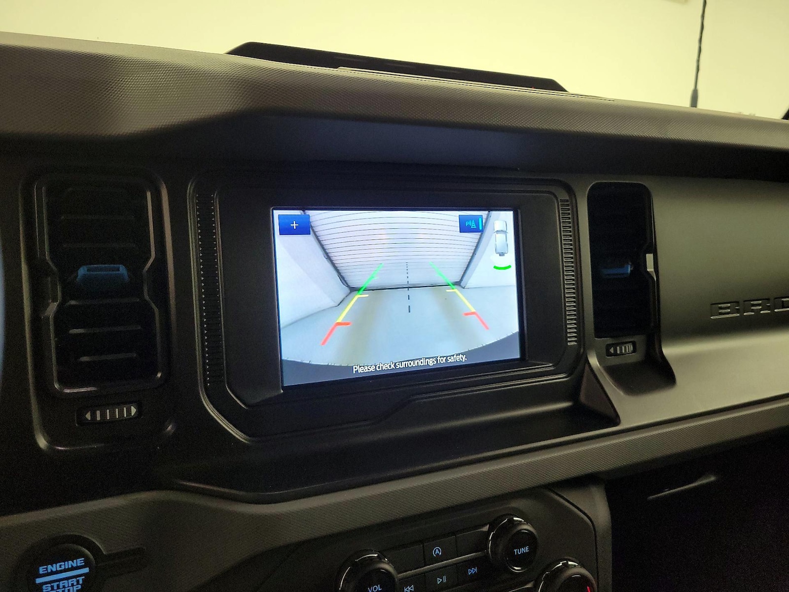 2023 Ford Bronco 4-Door Black Diamond - Photo 16