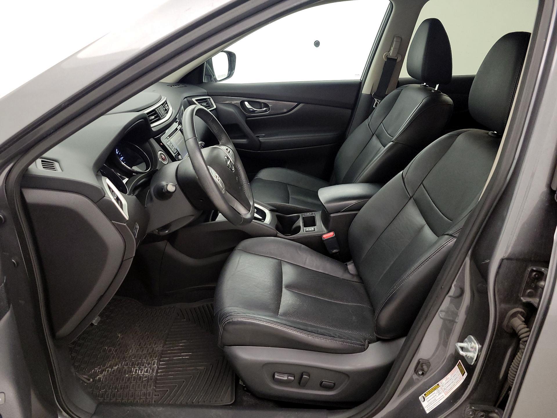Thumbnail: 2015 Nissan Rogue - 11