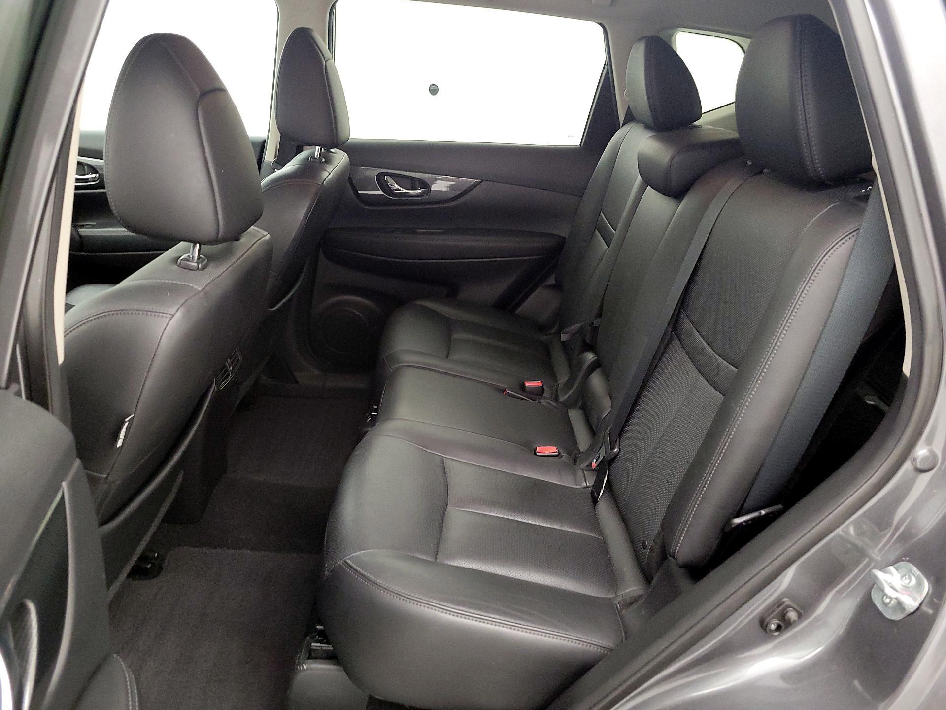 Thumbnail: 2015 Nissan Rogue - 20