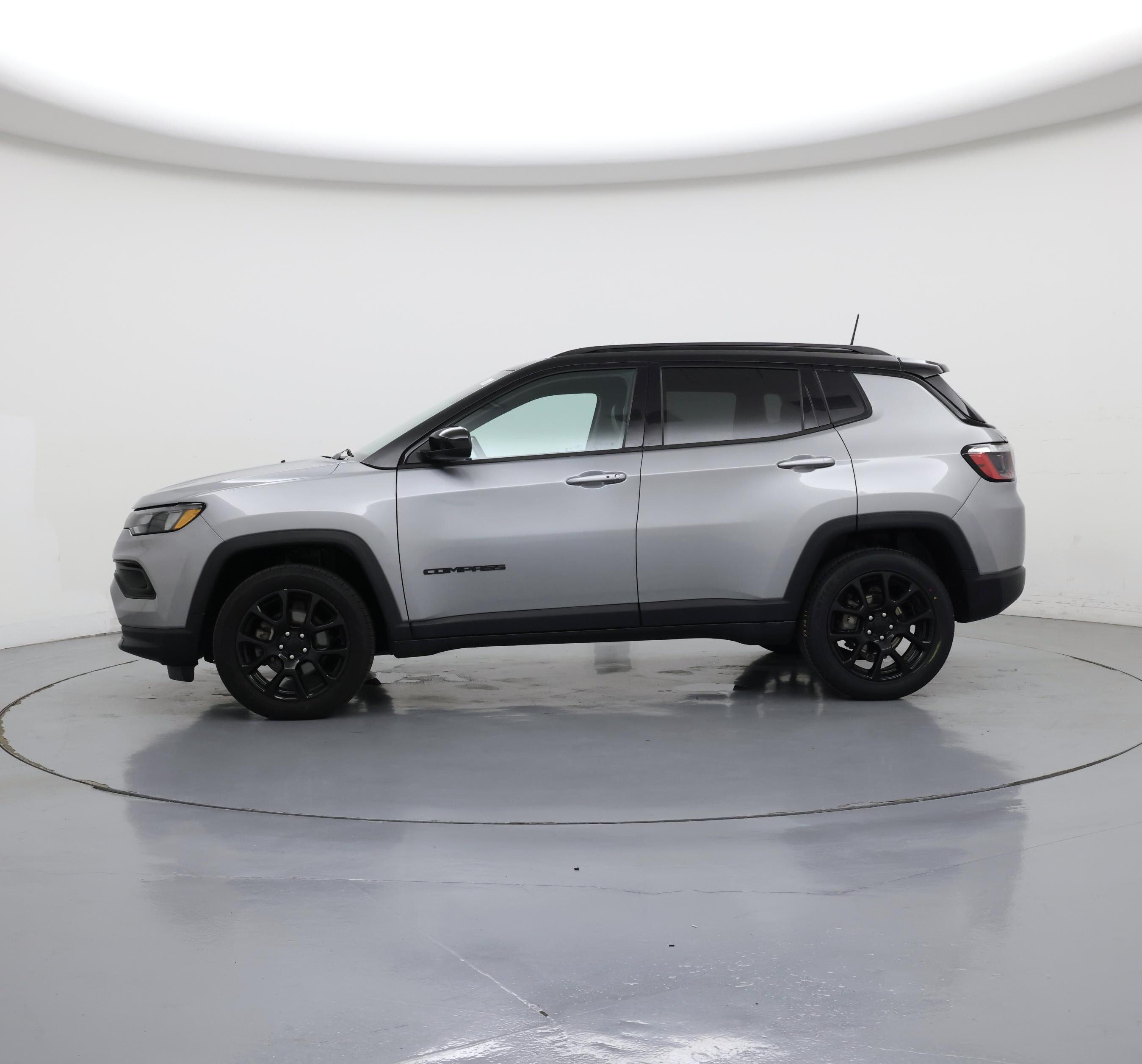 Thumbnail: 2022 Jeep Compass - 3