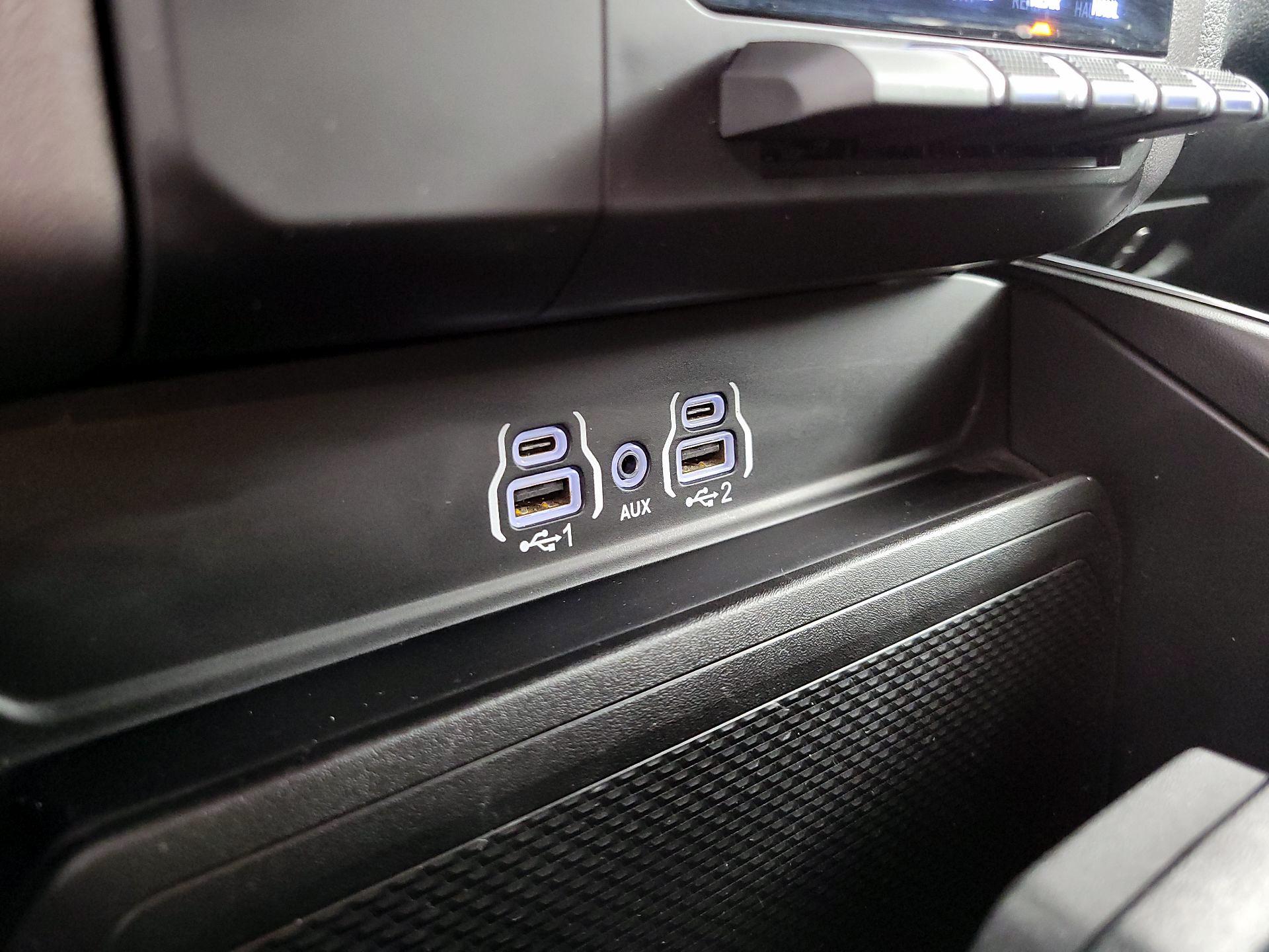 Thumbnail: 2025 RAM 1500 - 18