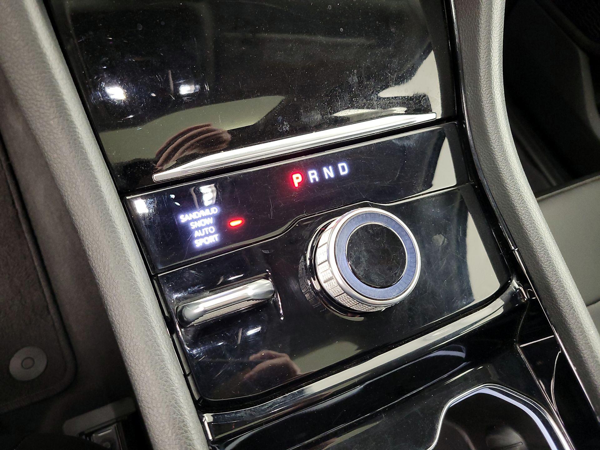 Thumbnail: 2023 Jeep Grand Cherokee - 18