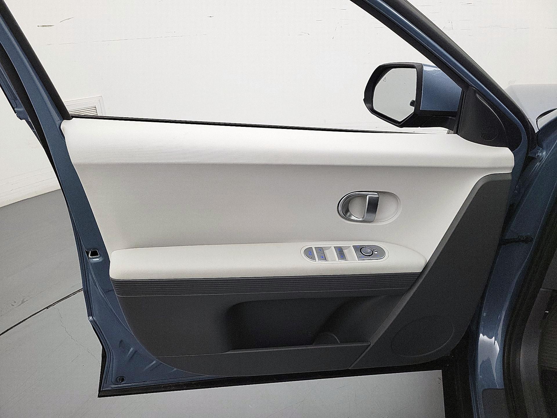 Thumbnail: 2024 Hyundai Ioniq 5 - 12