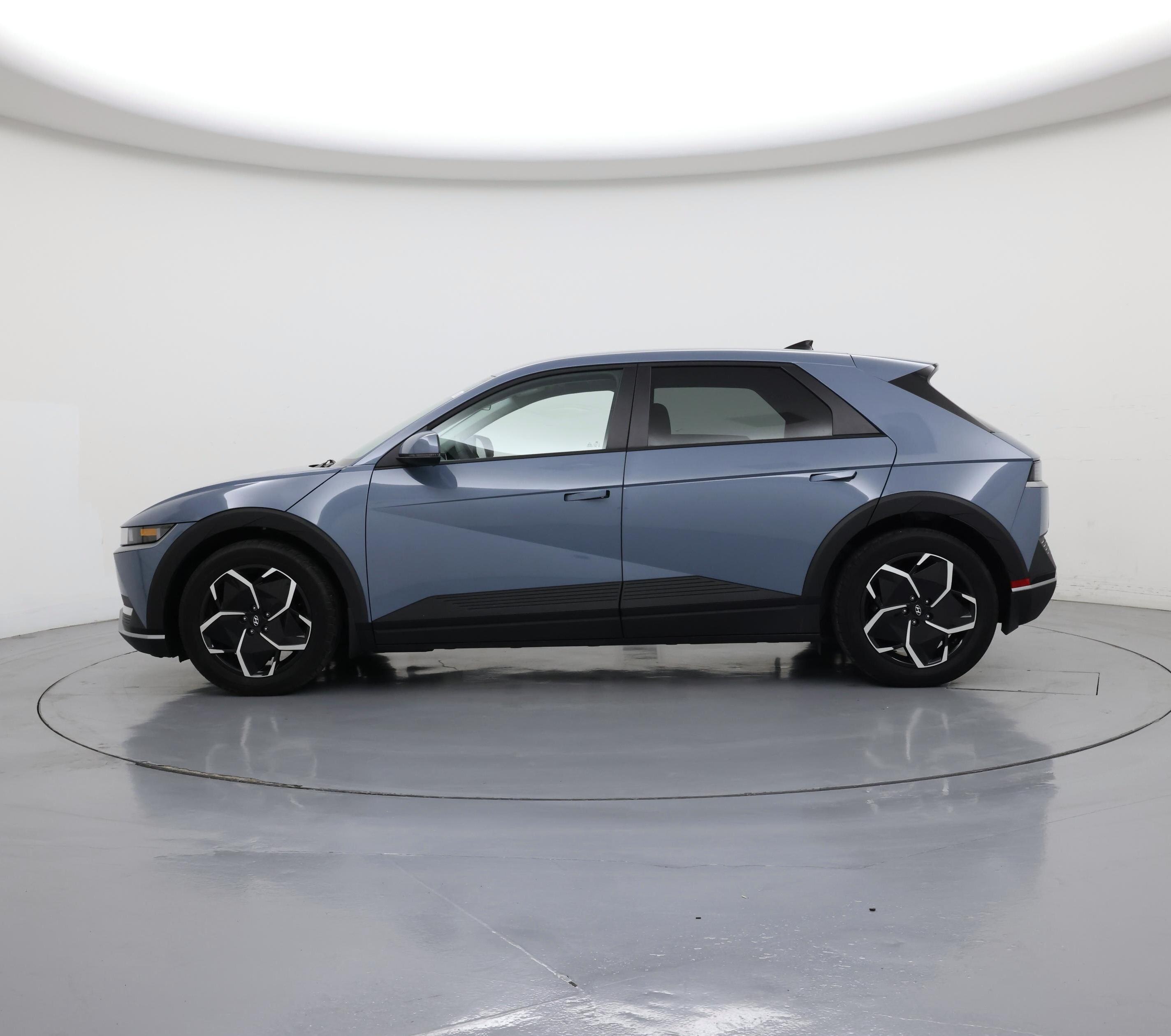Thumbnail: 2024 Hyundai Ioniq 5 - 3