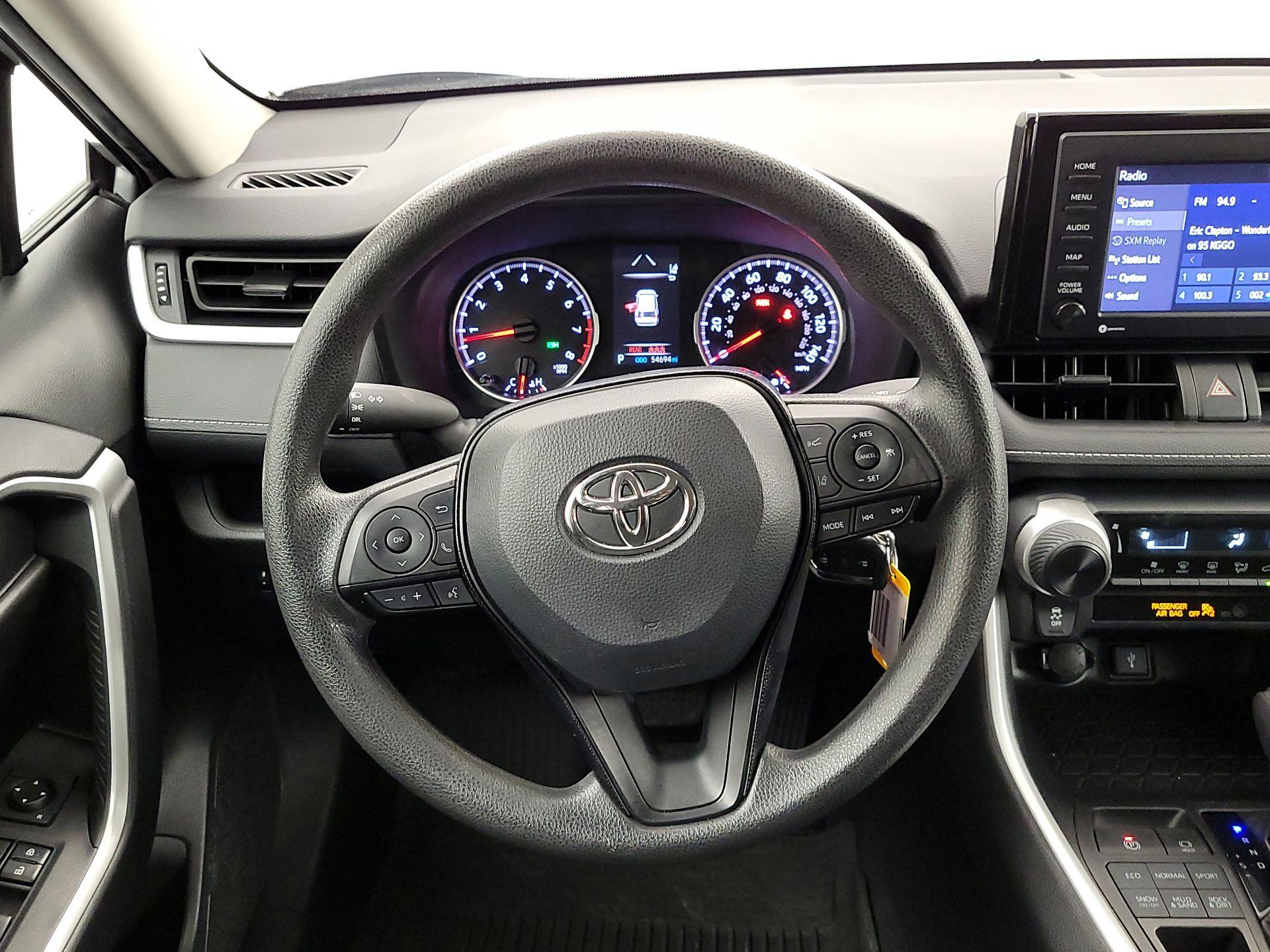 Thumbnail: 2021 Toyota RAV4 - 10