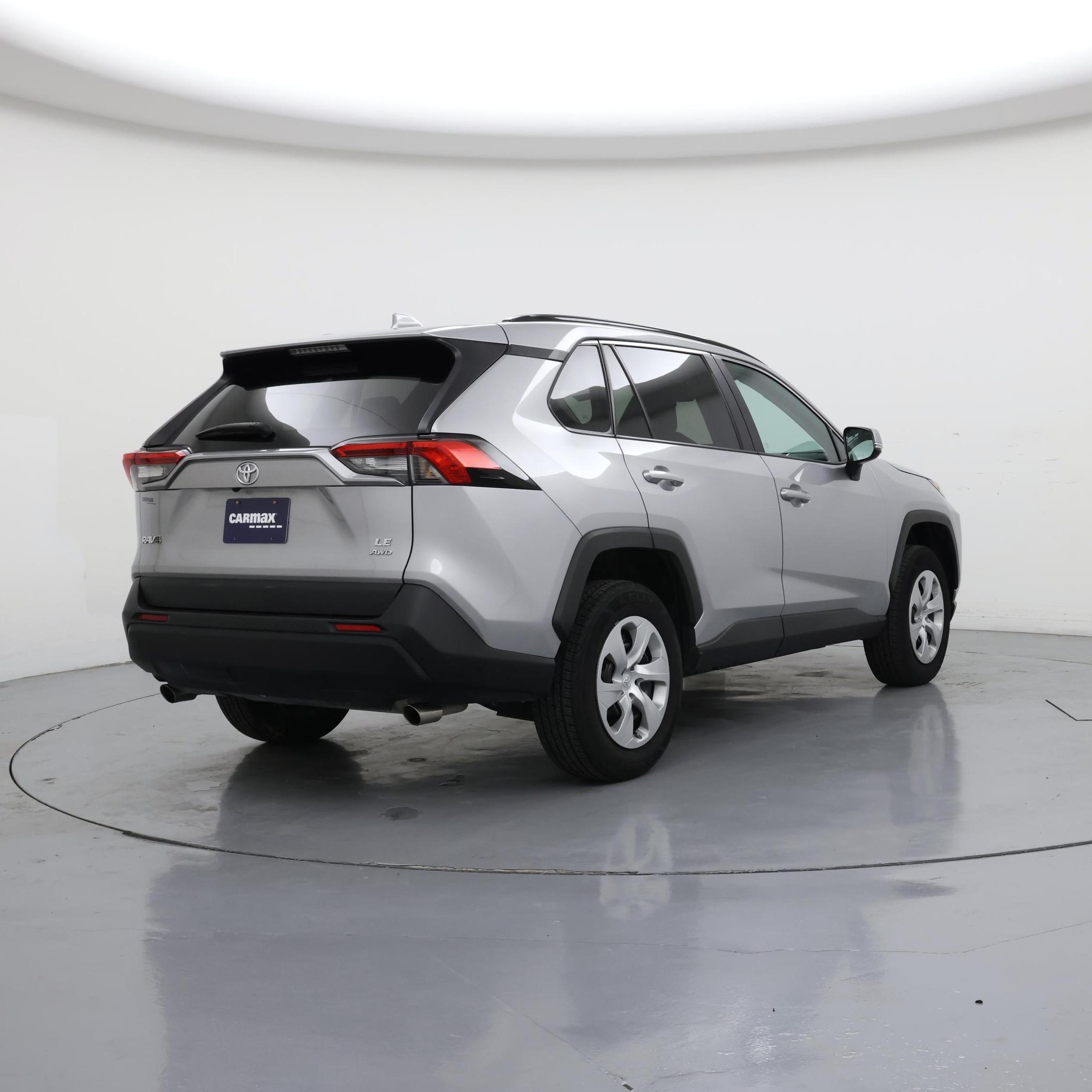 Thumbnail: 2021 Toyota RAV4 - 8