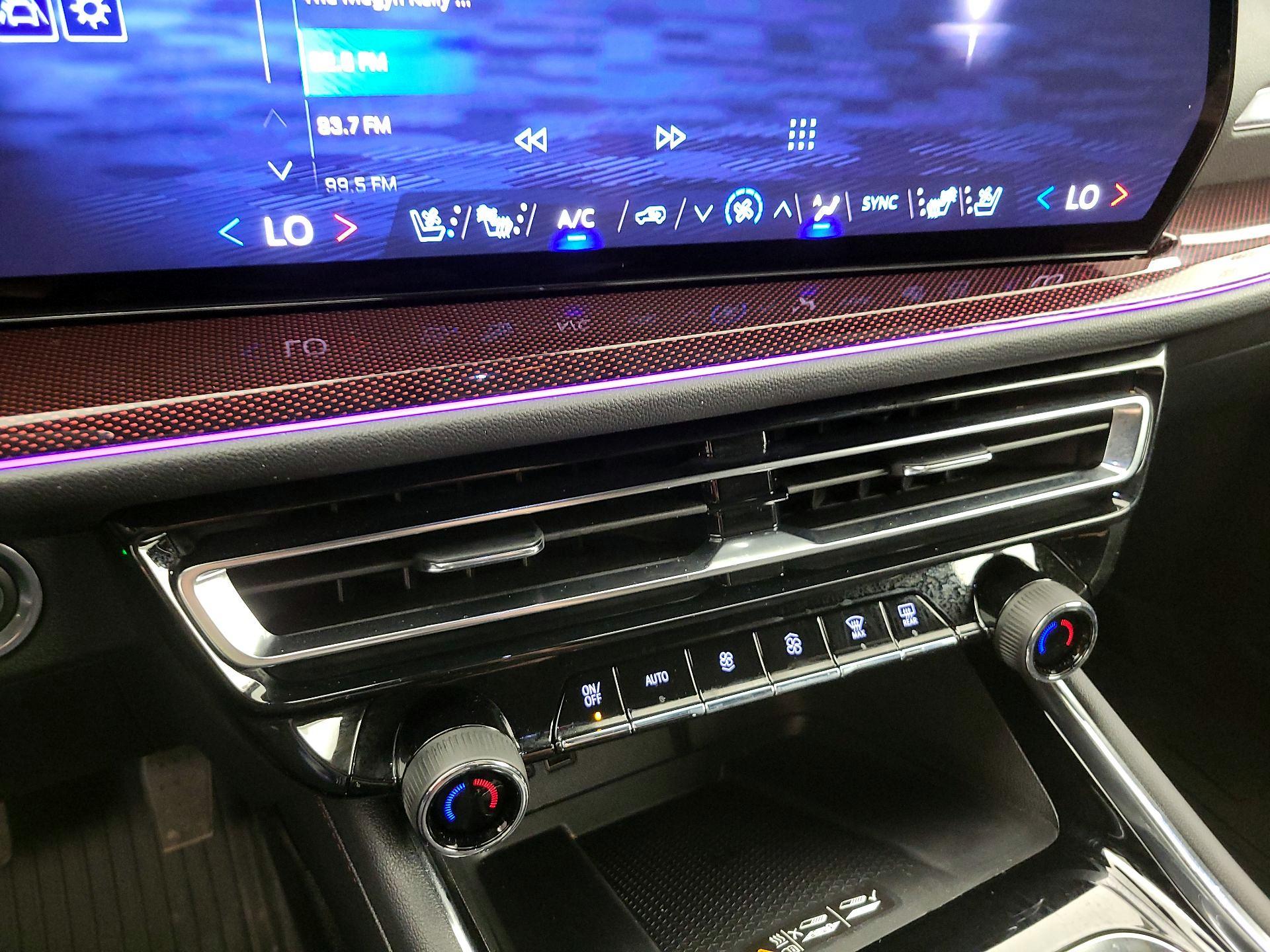 Thumbnail: 2025 Chevrolet Traverse - 17