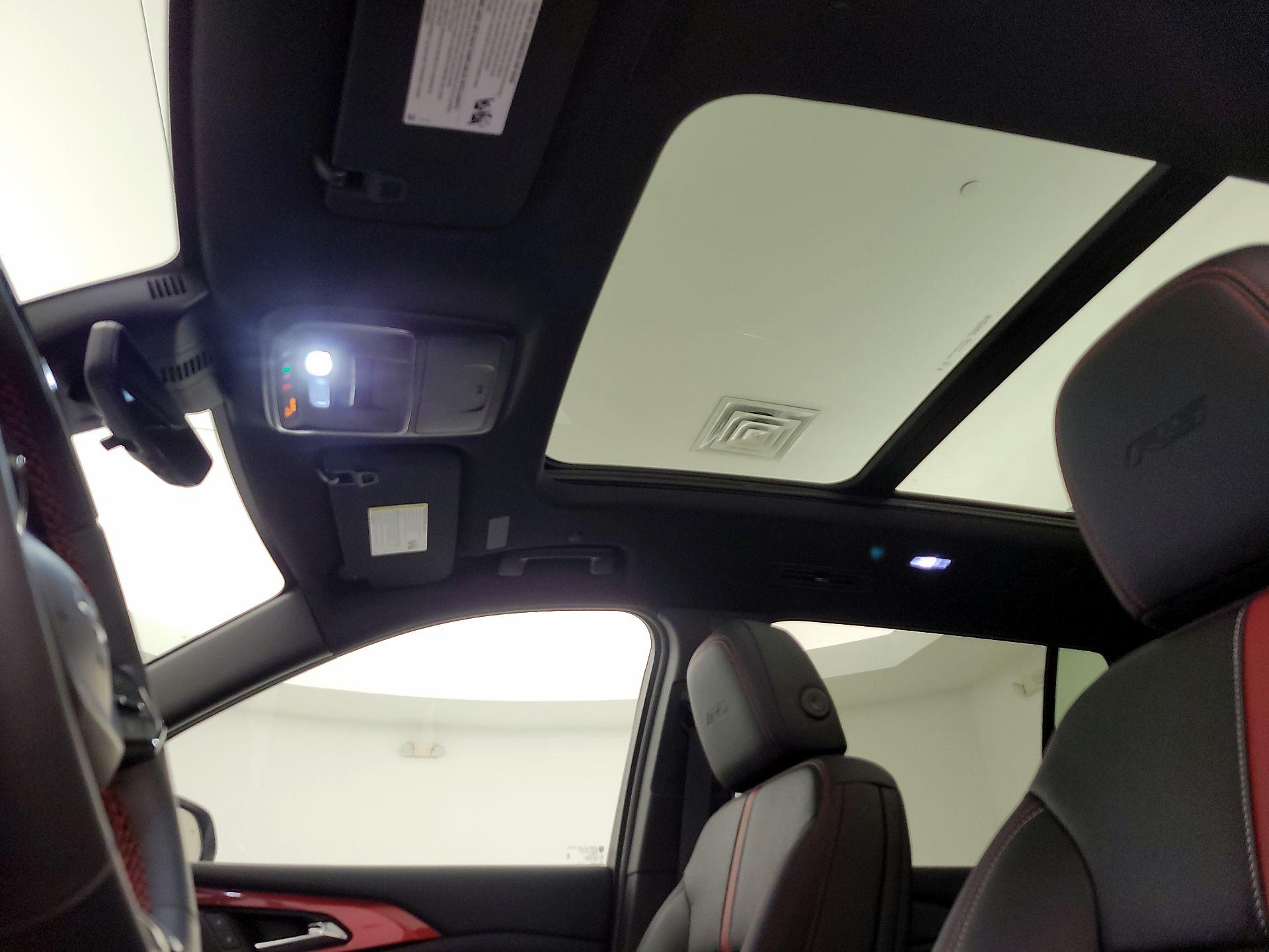 Thumbnail: 2025 Chevrolet Traverse - 20