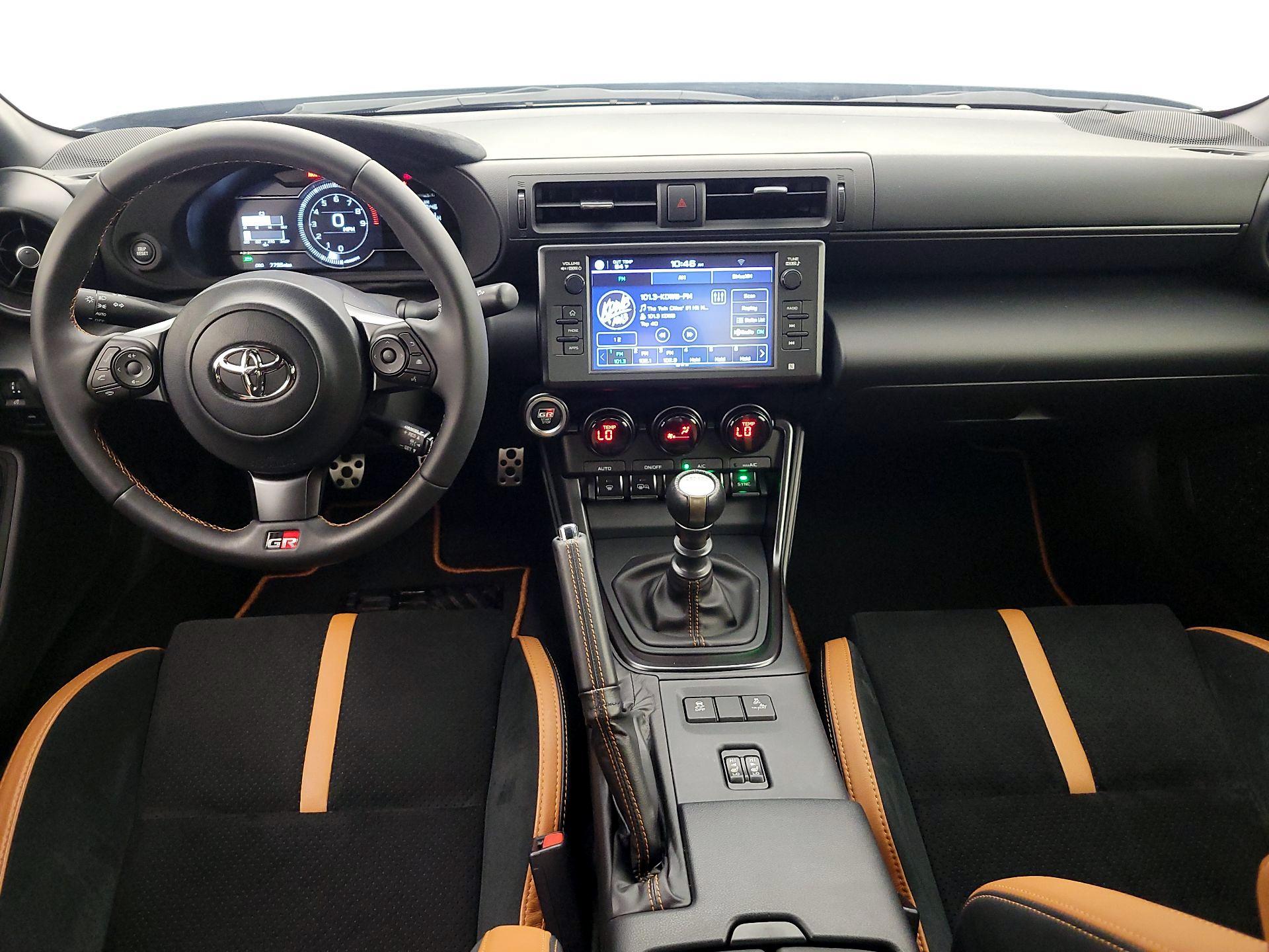 Thumbnail: 2025 Toyota GR86 - 9