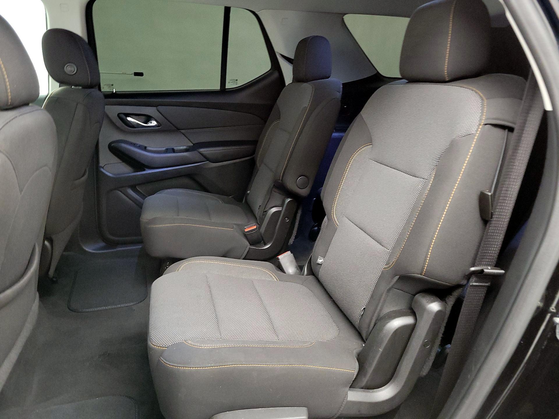 Thumbnail: 2021 Chevrolet Traverse - 19