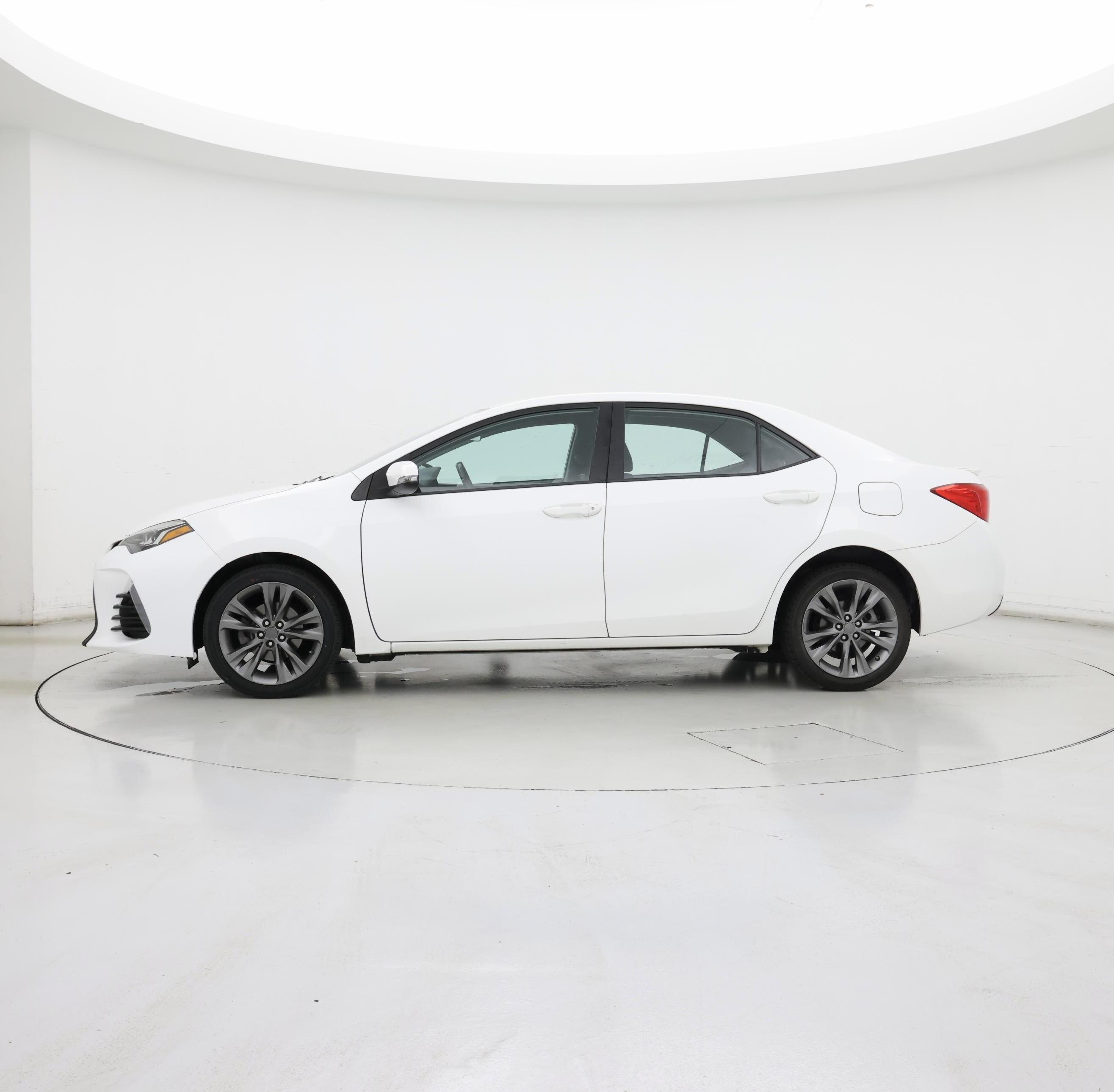 Thumbnail: 2017 Toyota Corolla - 3