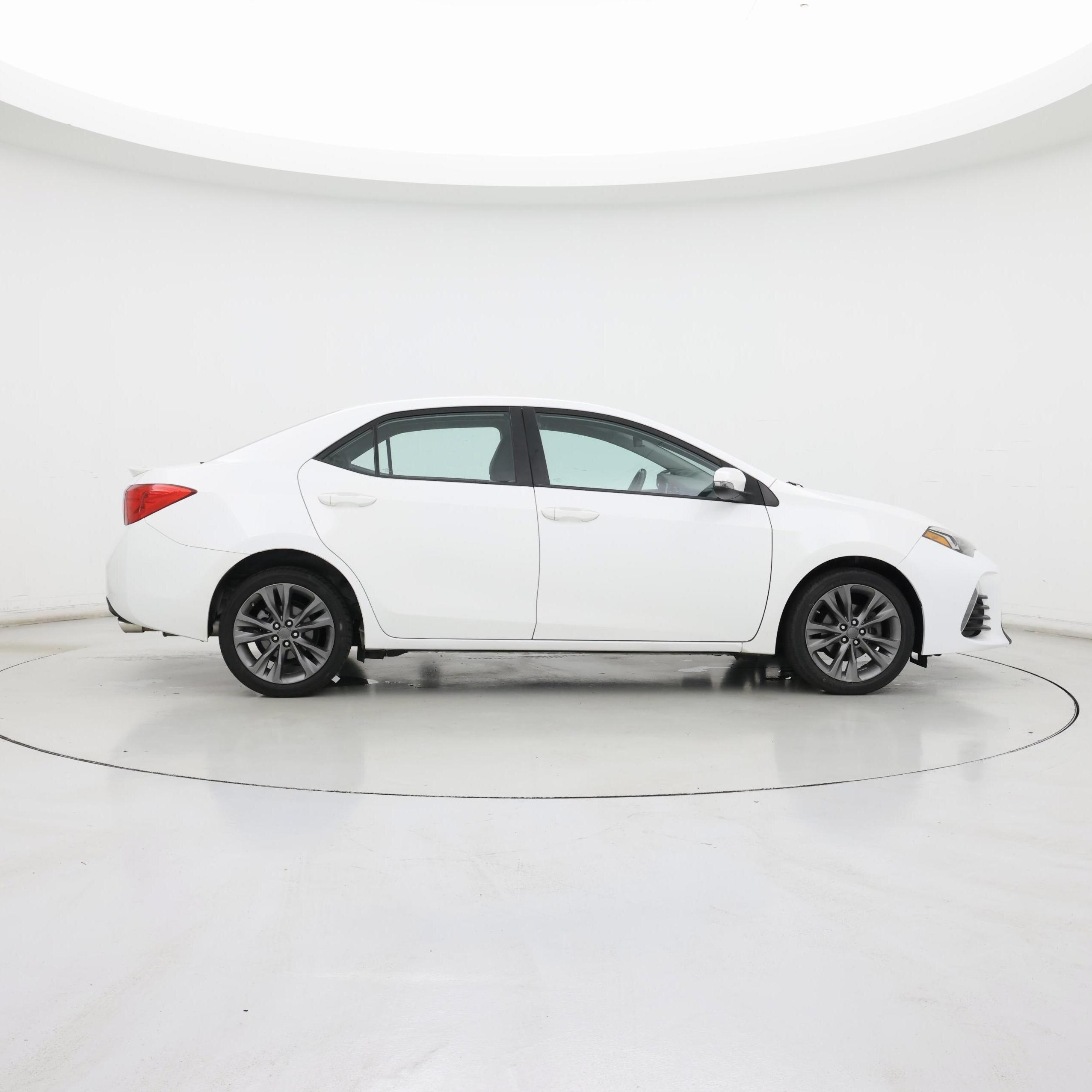 Thumbnail: 2017 Toyota Corolla - 7