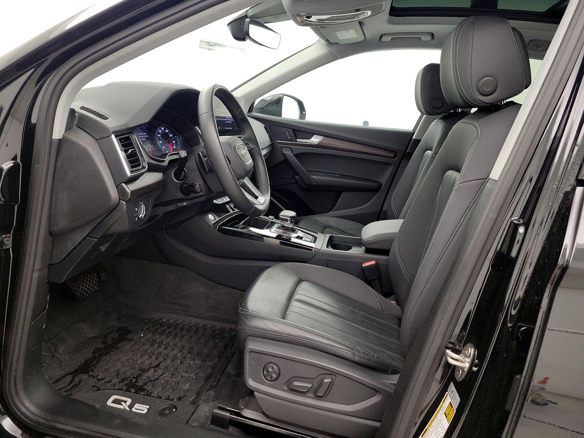 Thumbnail: 2023 Audi Q5 - 11