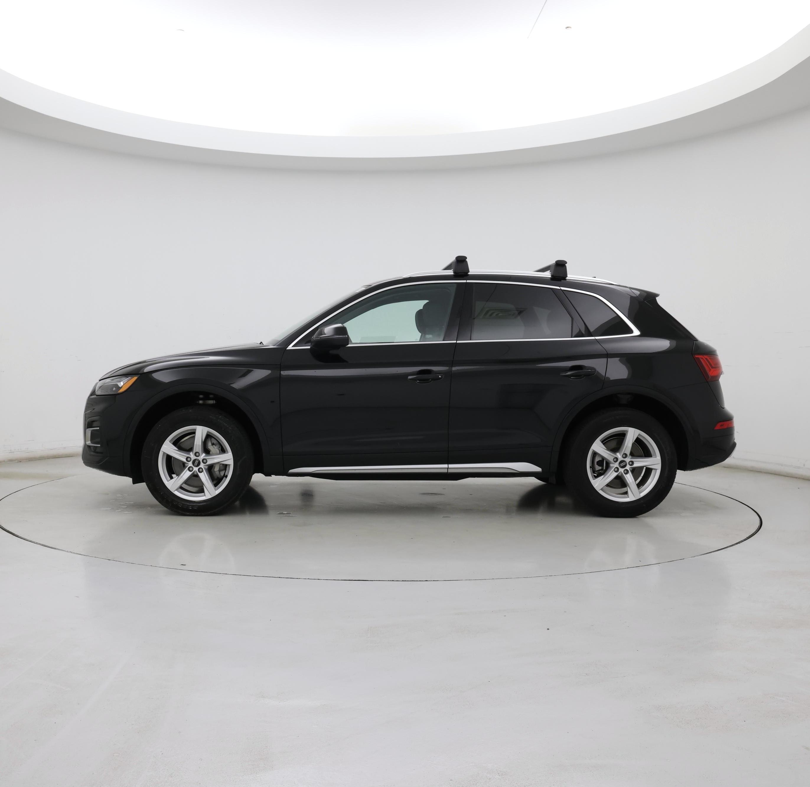 Thumbnail: 2023 Audi Q5 - 3