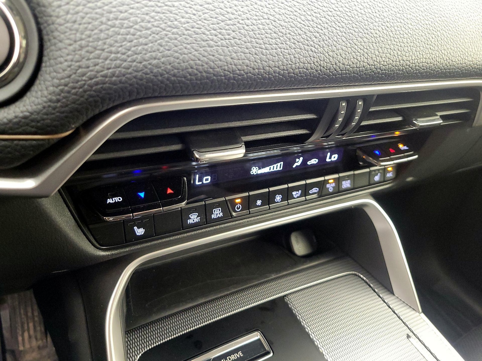2024 Mazda CX-90 Turbo Preferred Package - Photo 18