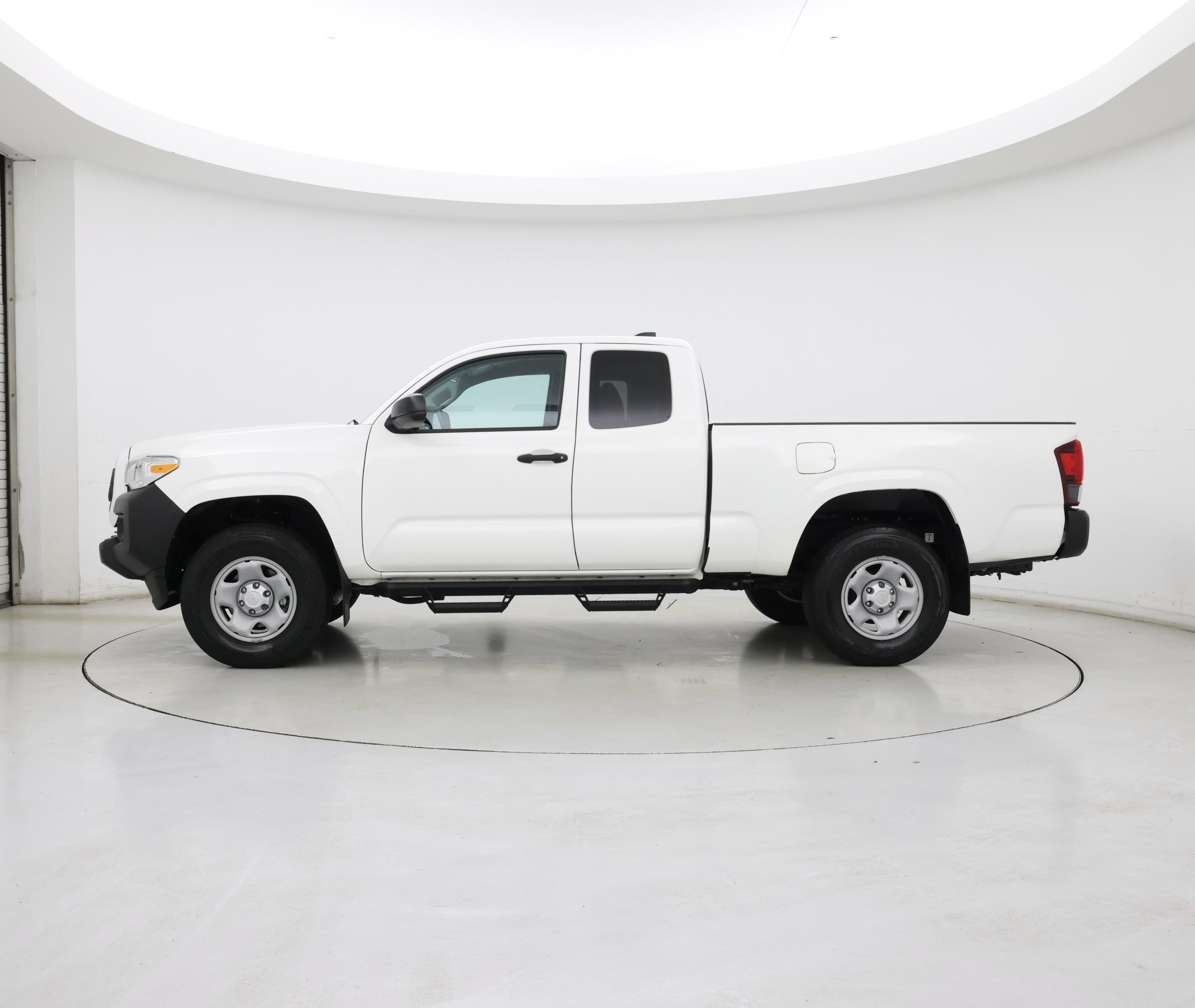 Thumbnail: 2022 Toyota Tacoma - 3