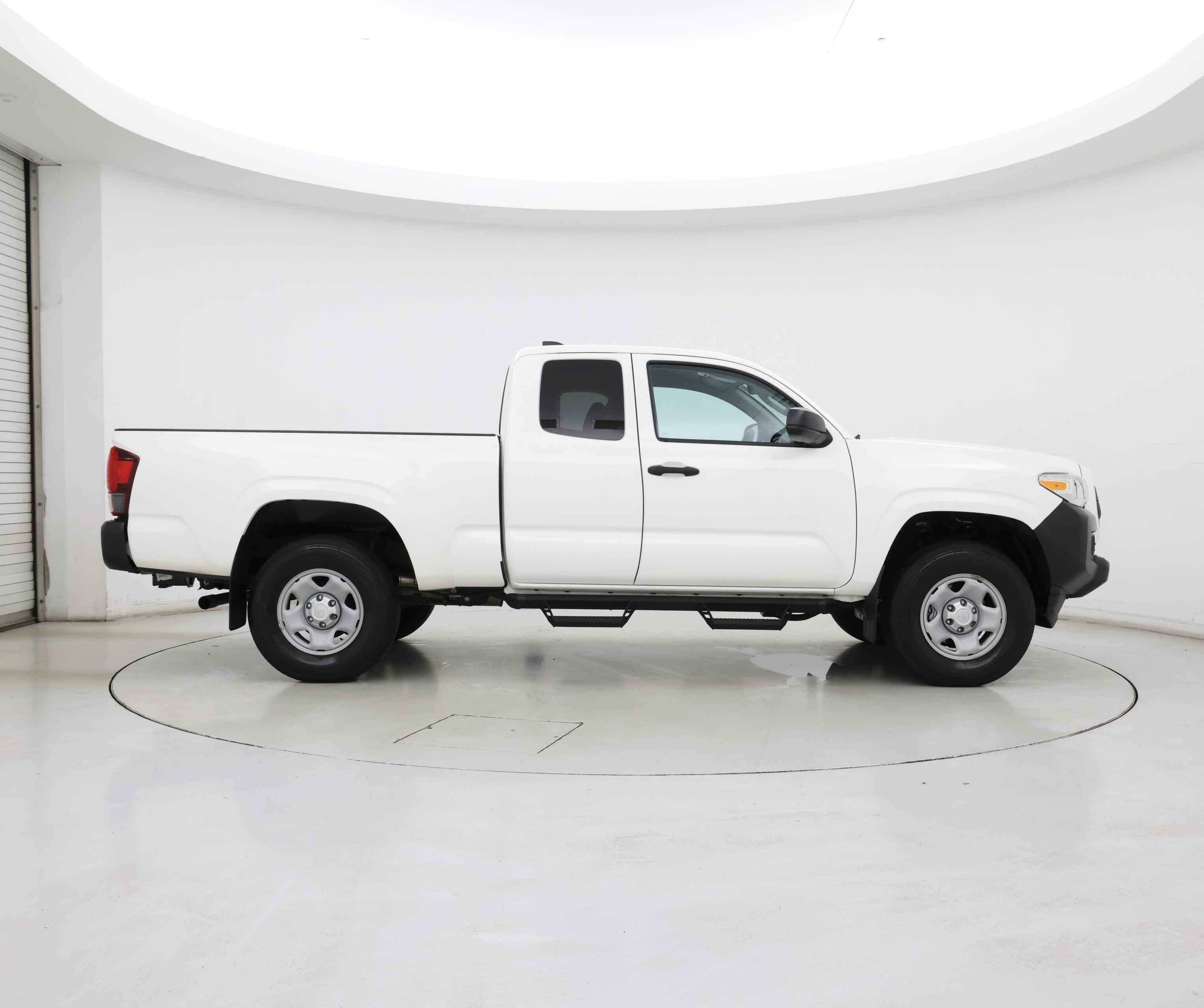 Thumbnail: 2022 Toyota Tacoma - 7