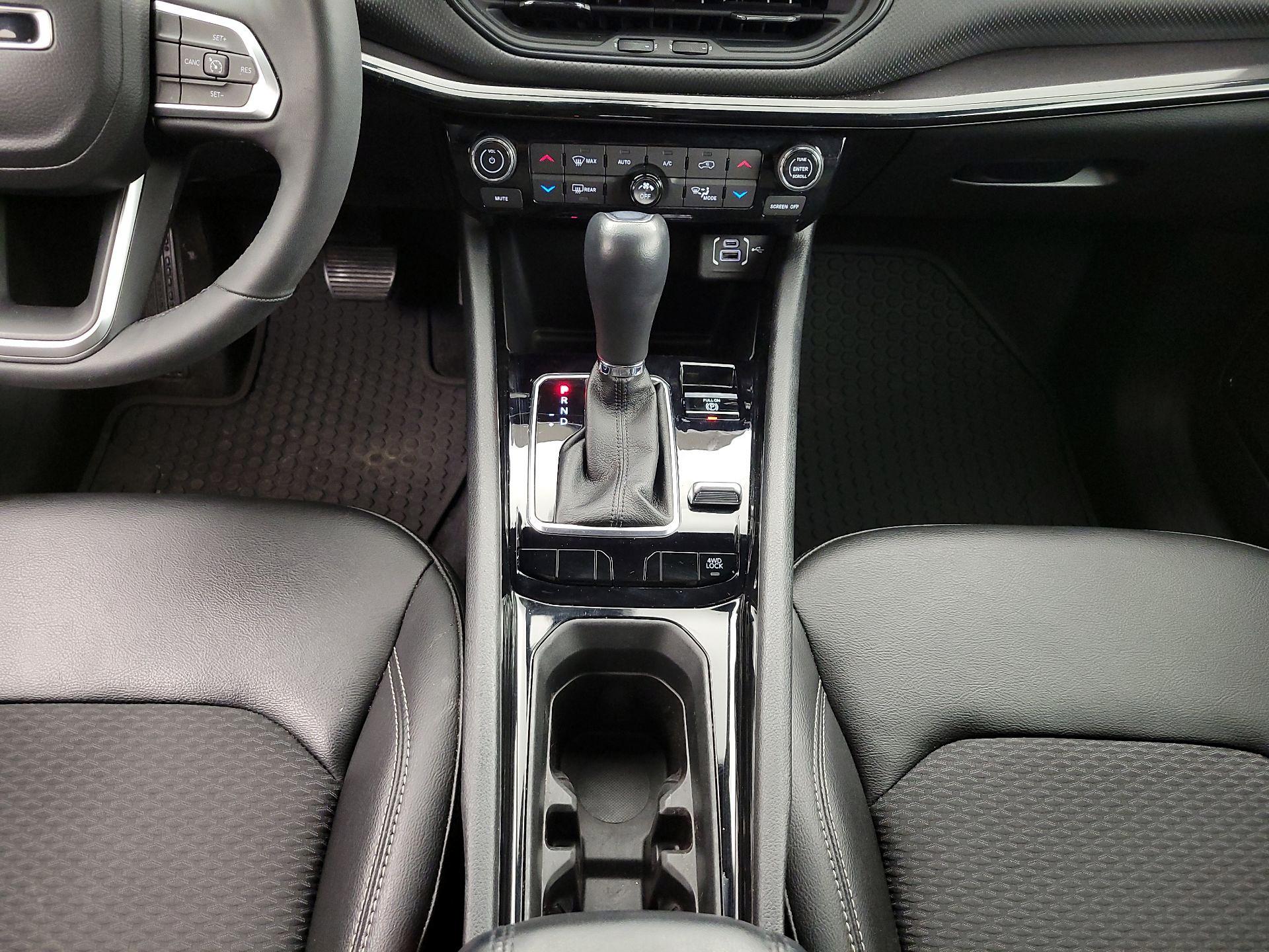 Thumbnail: 2023 Jeep Compass - 17