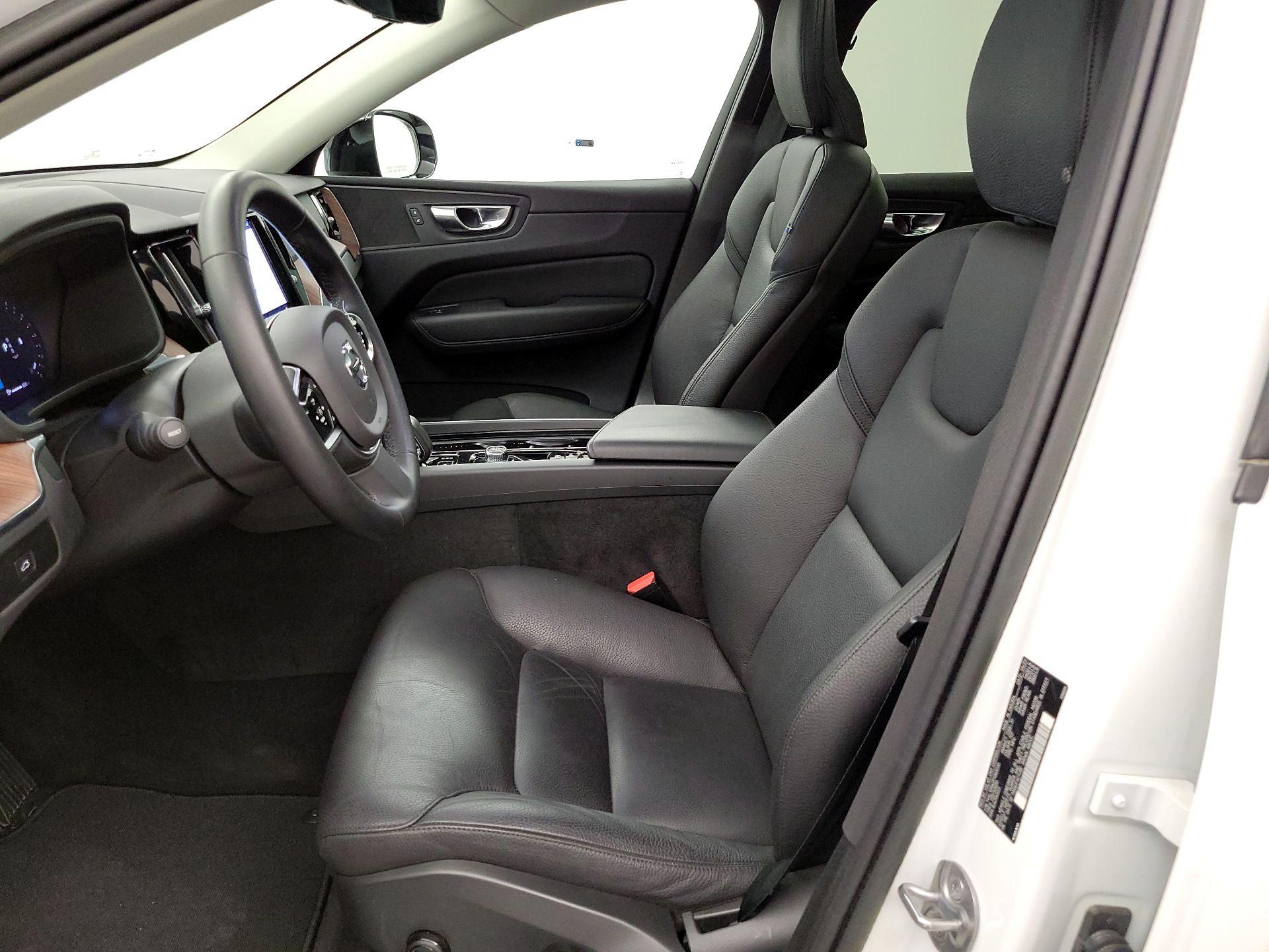 Thumbnail: 2023 Volvo XC60 - 11