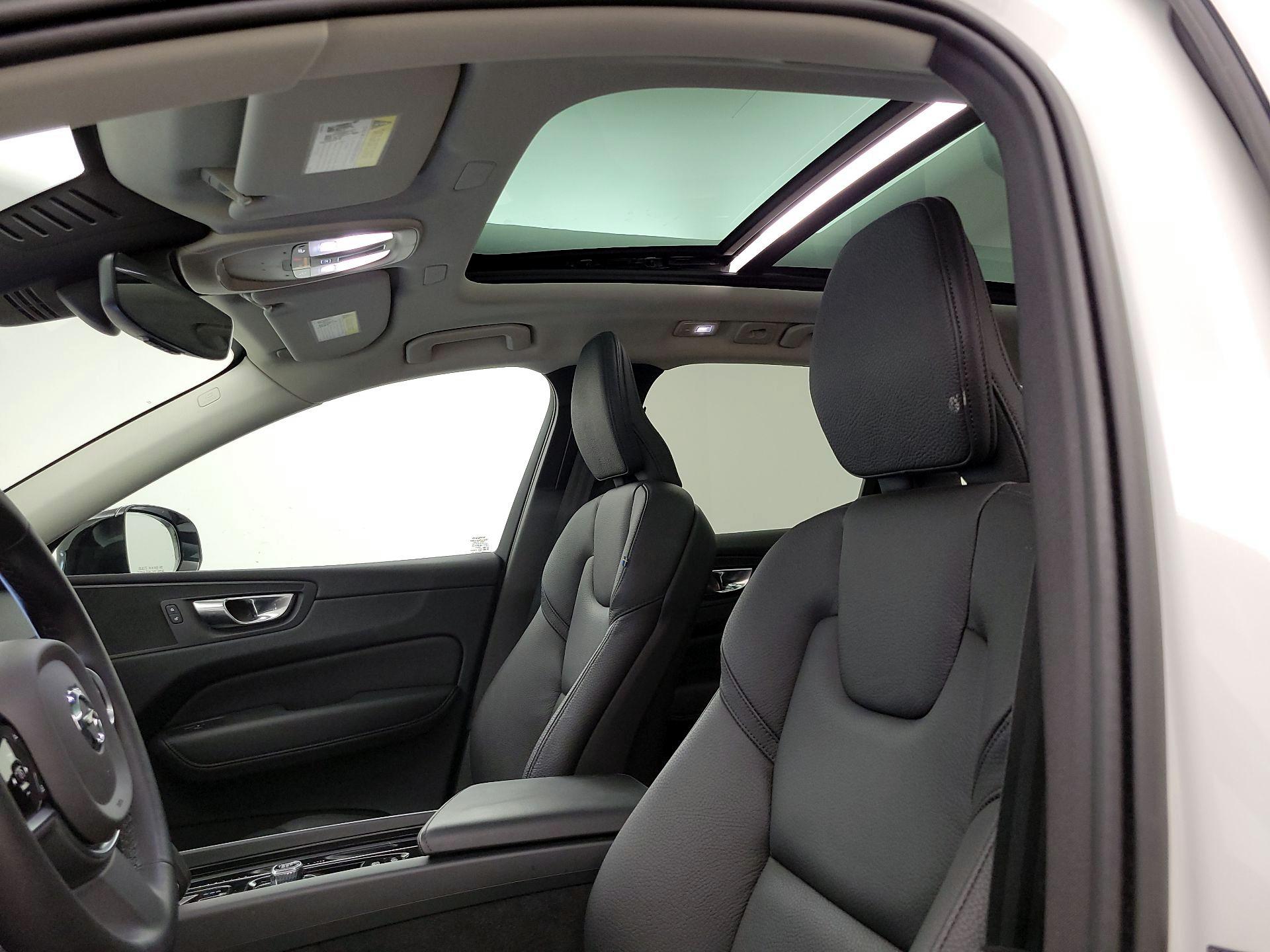 Thumbnail: 2023 Volvo XC60 - 20