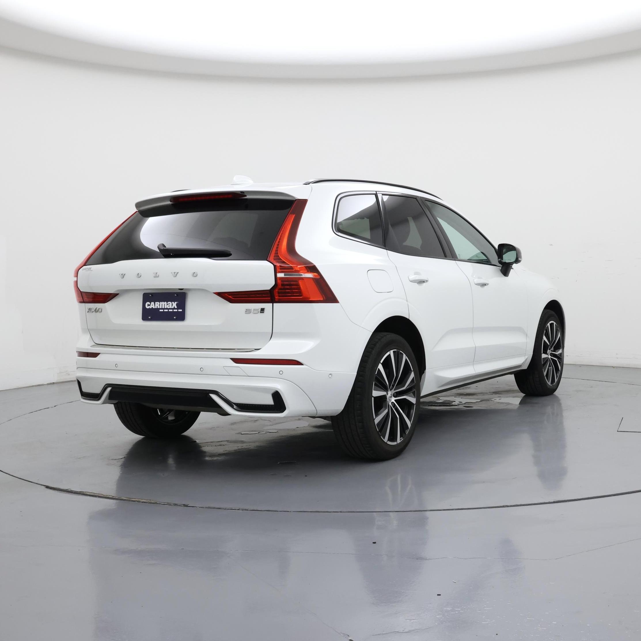 Thumbnail: 2023 Volvo XC60 - 8