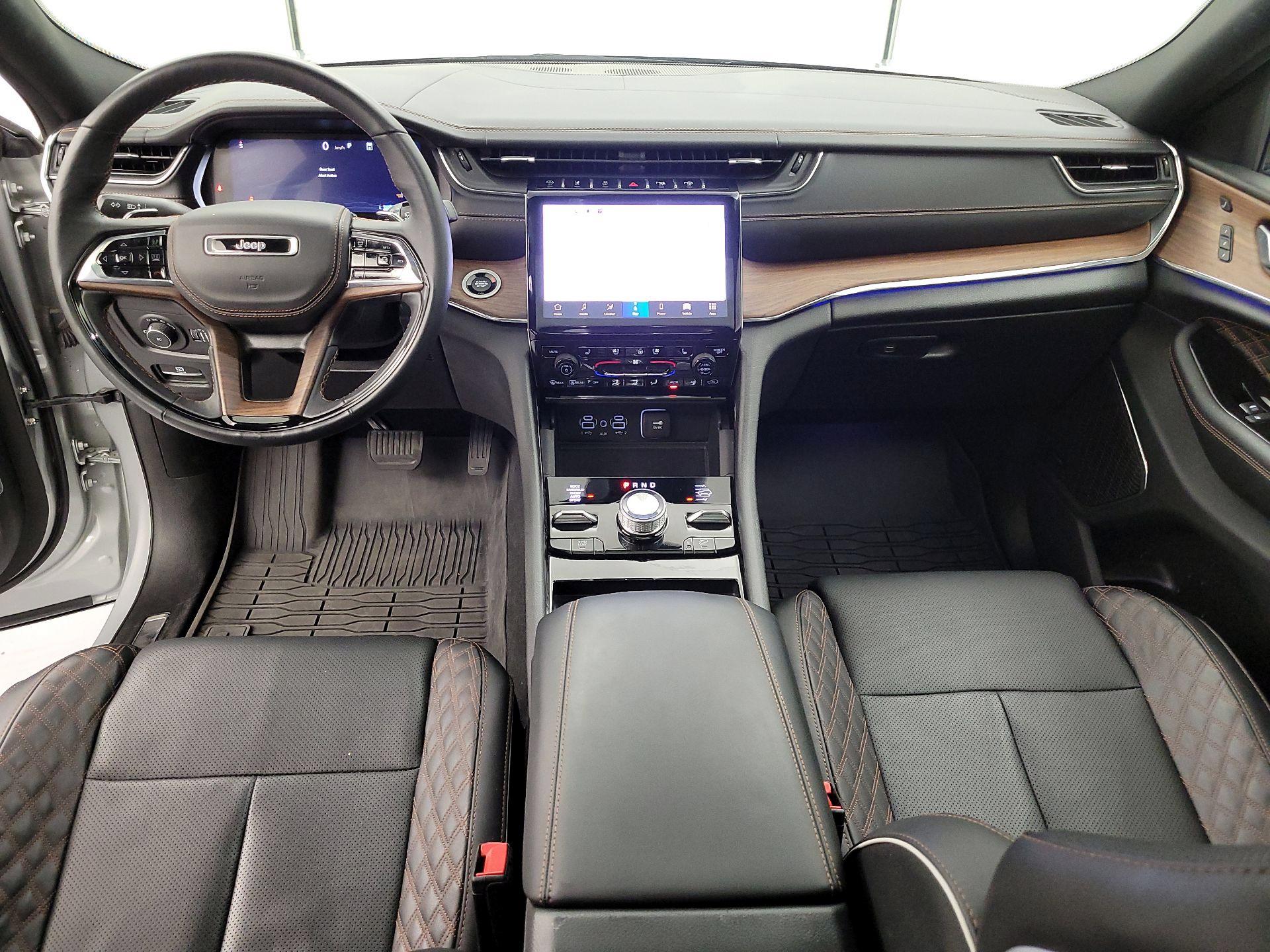 Thumbnail: 2023 Jeep Grand Cherokee - 9
