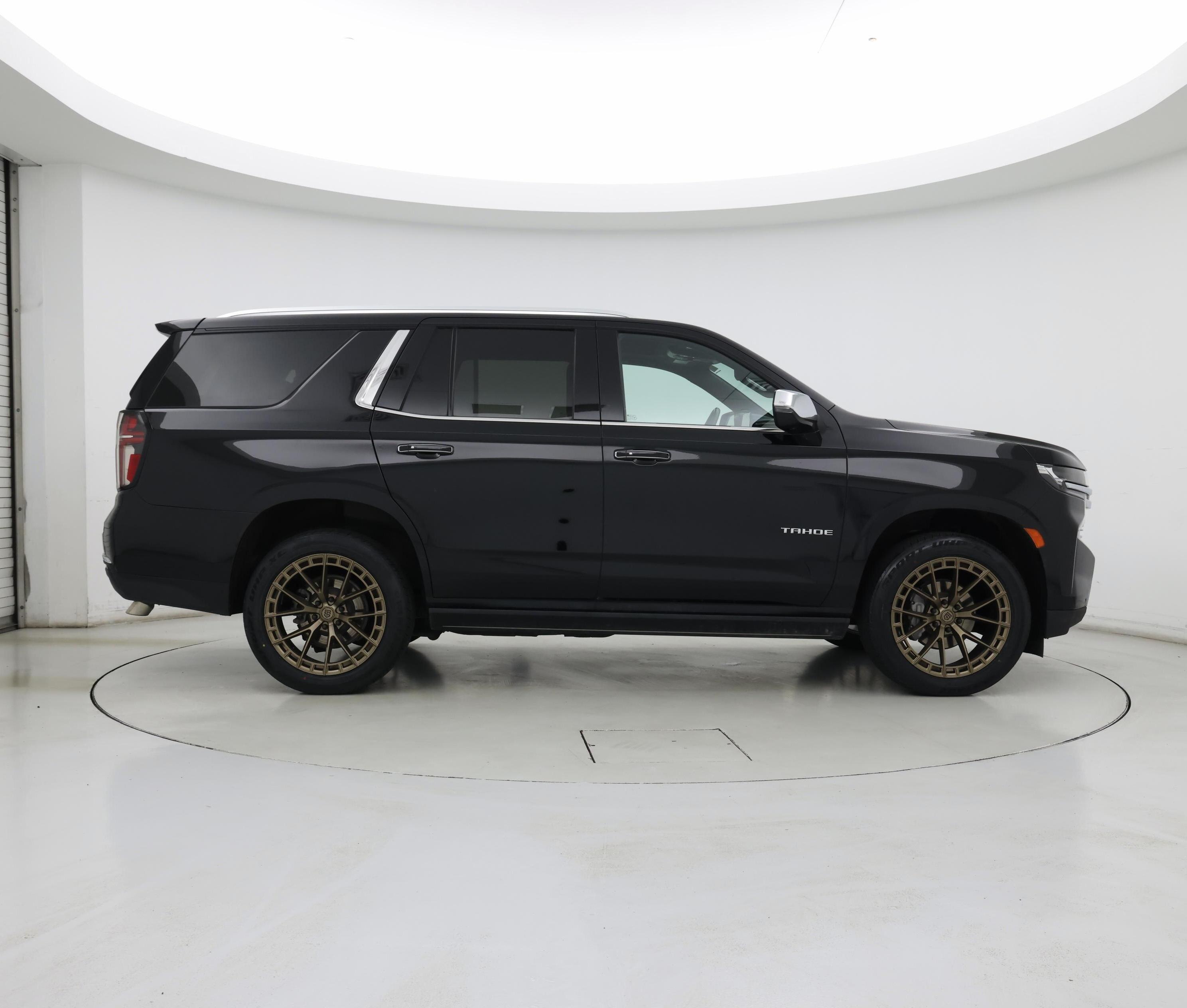 Thumbnail: 2023 Chevrolet Tahoe - 7