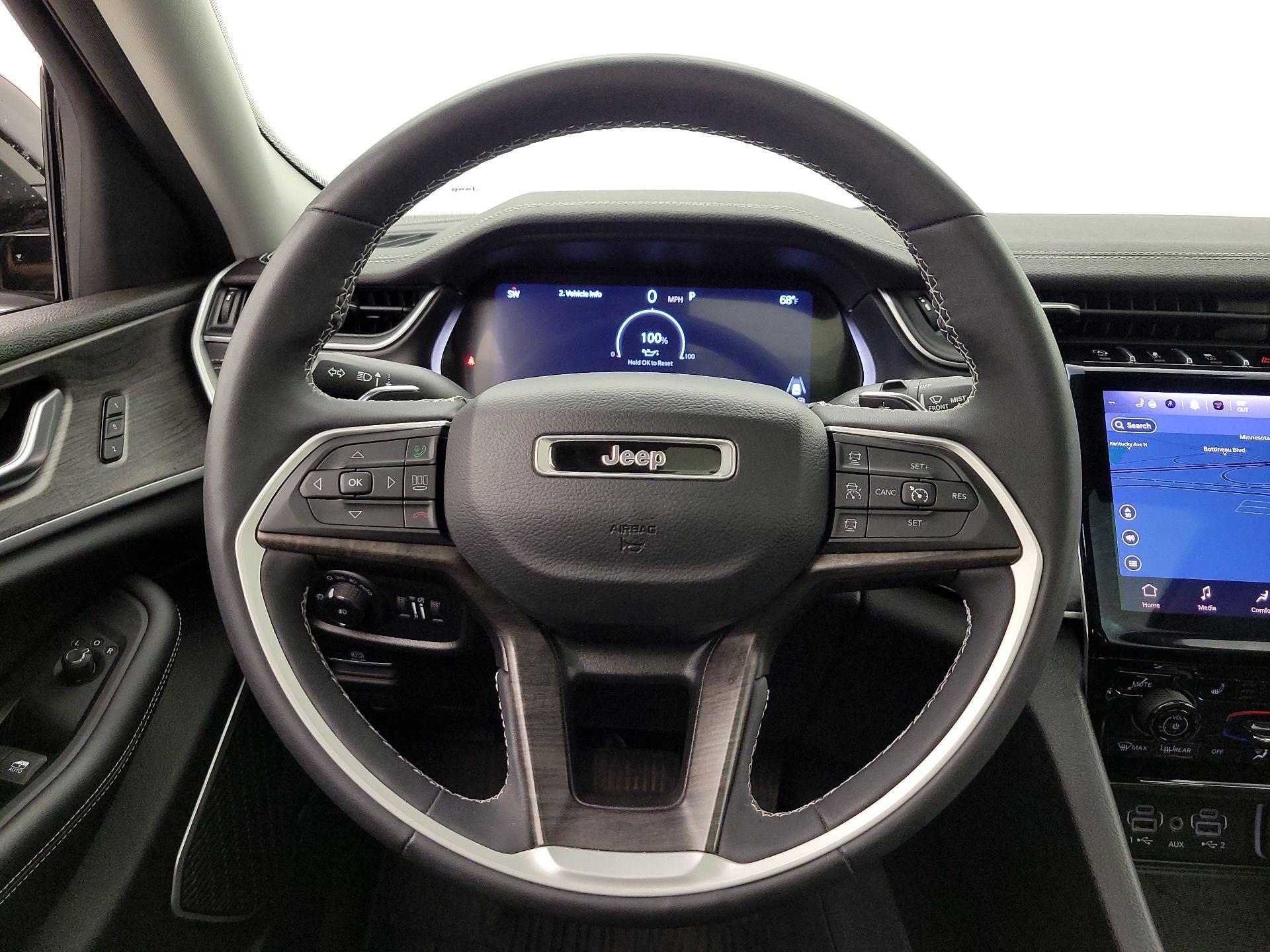 Thumbnail: 2023 Jeep Grand Cherokee L - 10