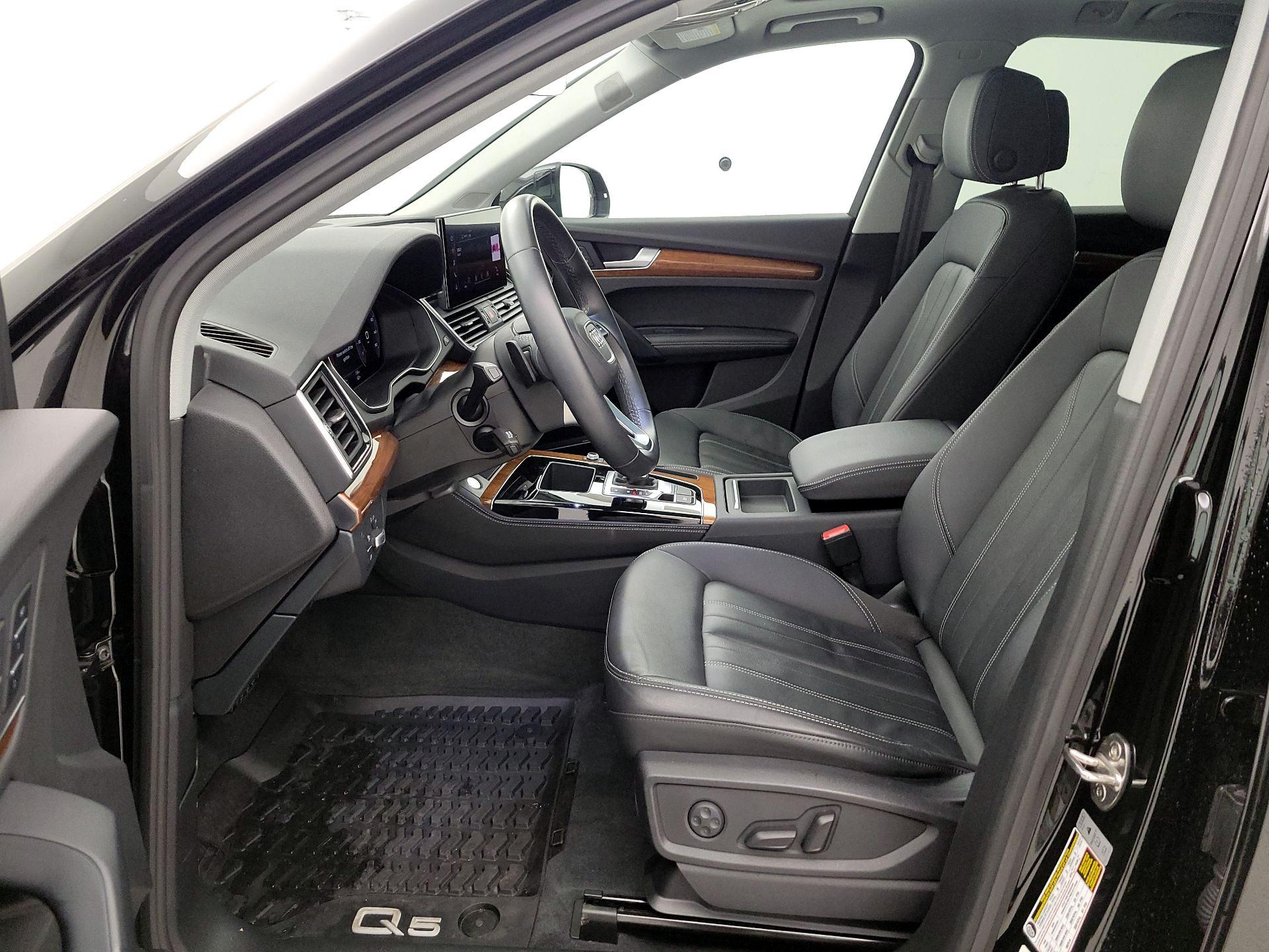 Thumbnail: 2022 Audi Q5 - 11