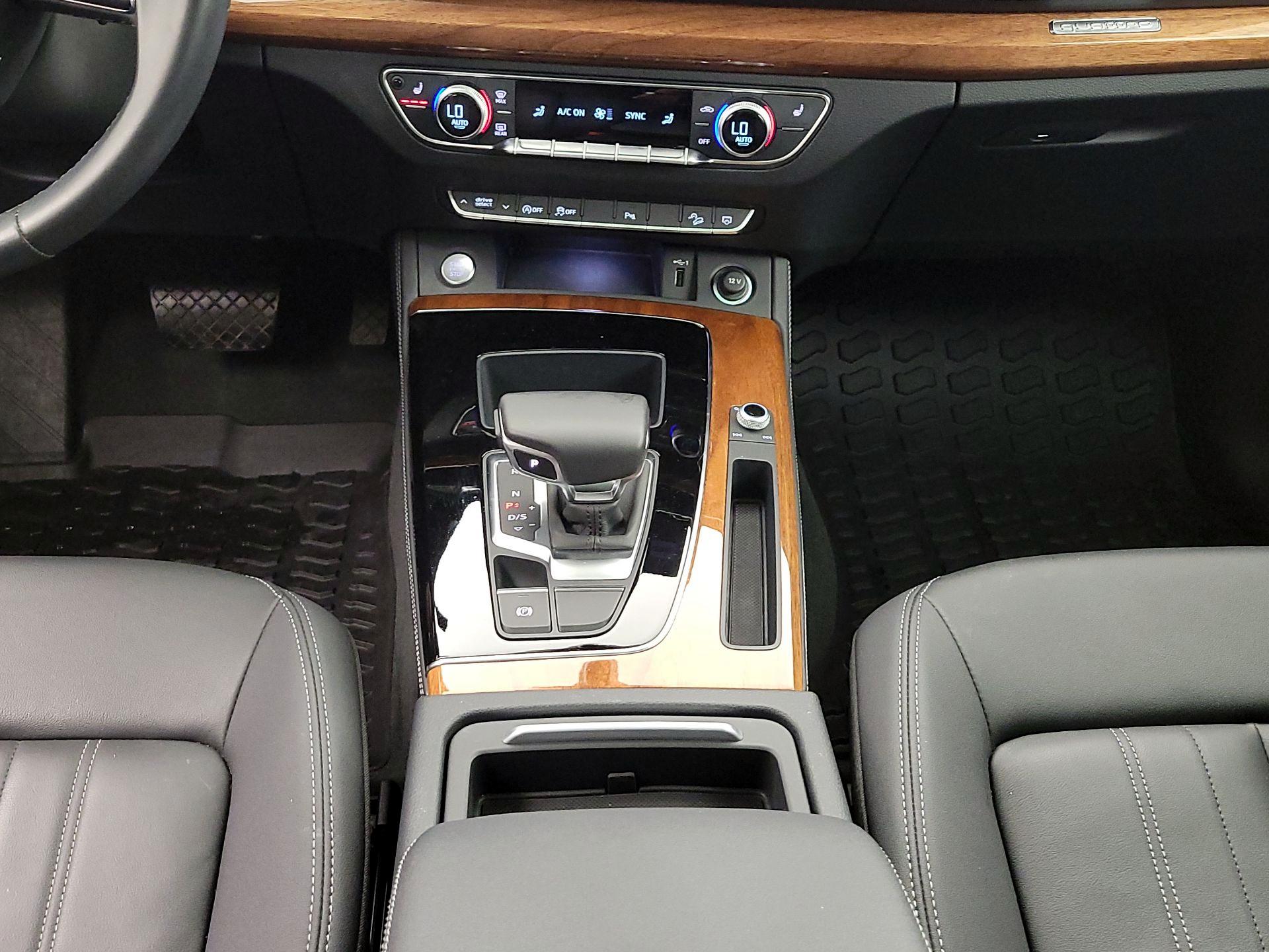 Thumbnail: 2022 Audi Q5 - 18