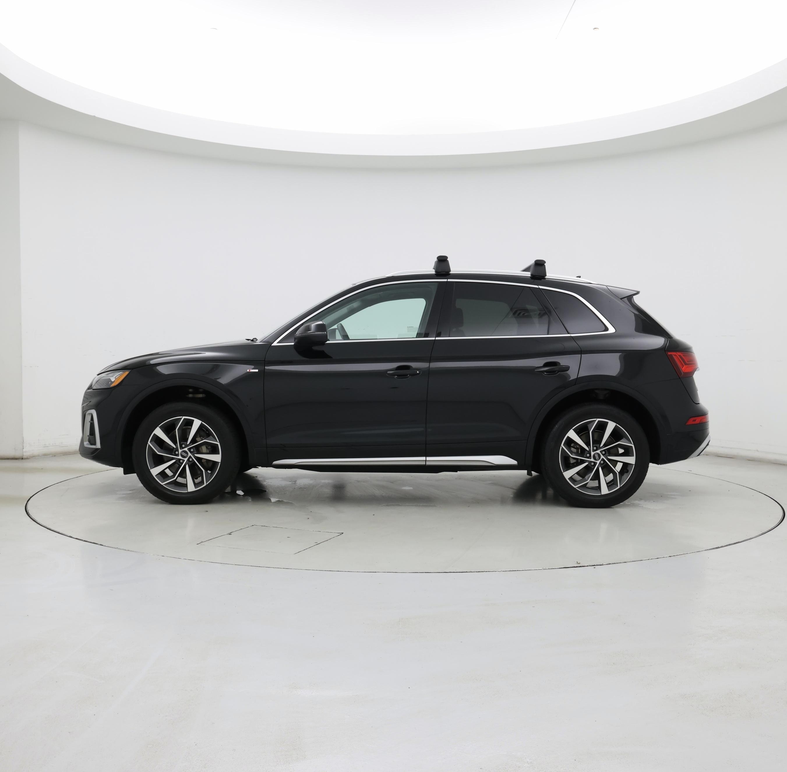 Thumbnail: 2022 Audi Q5 - 3