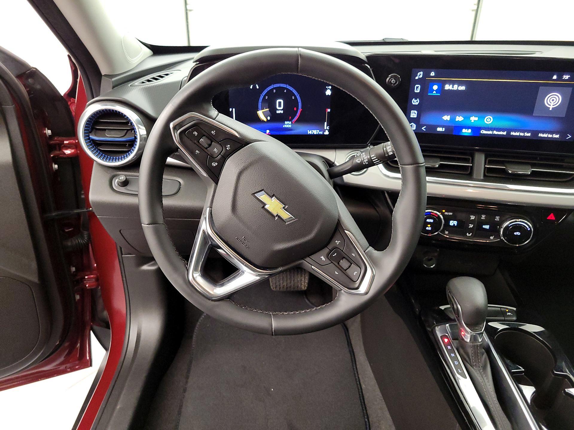 Thumbnail: 2025 Chevrolet Trax - 10